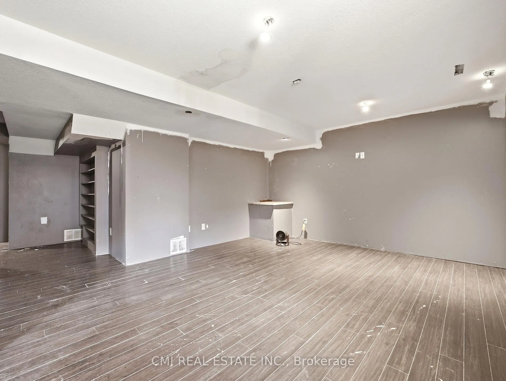 Photo 36 of 155 Fletcher Circle, Cambridge, Silver Heights — HOMEH