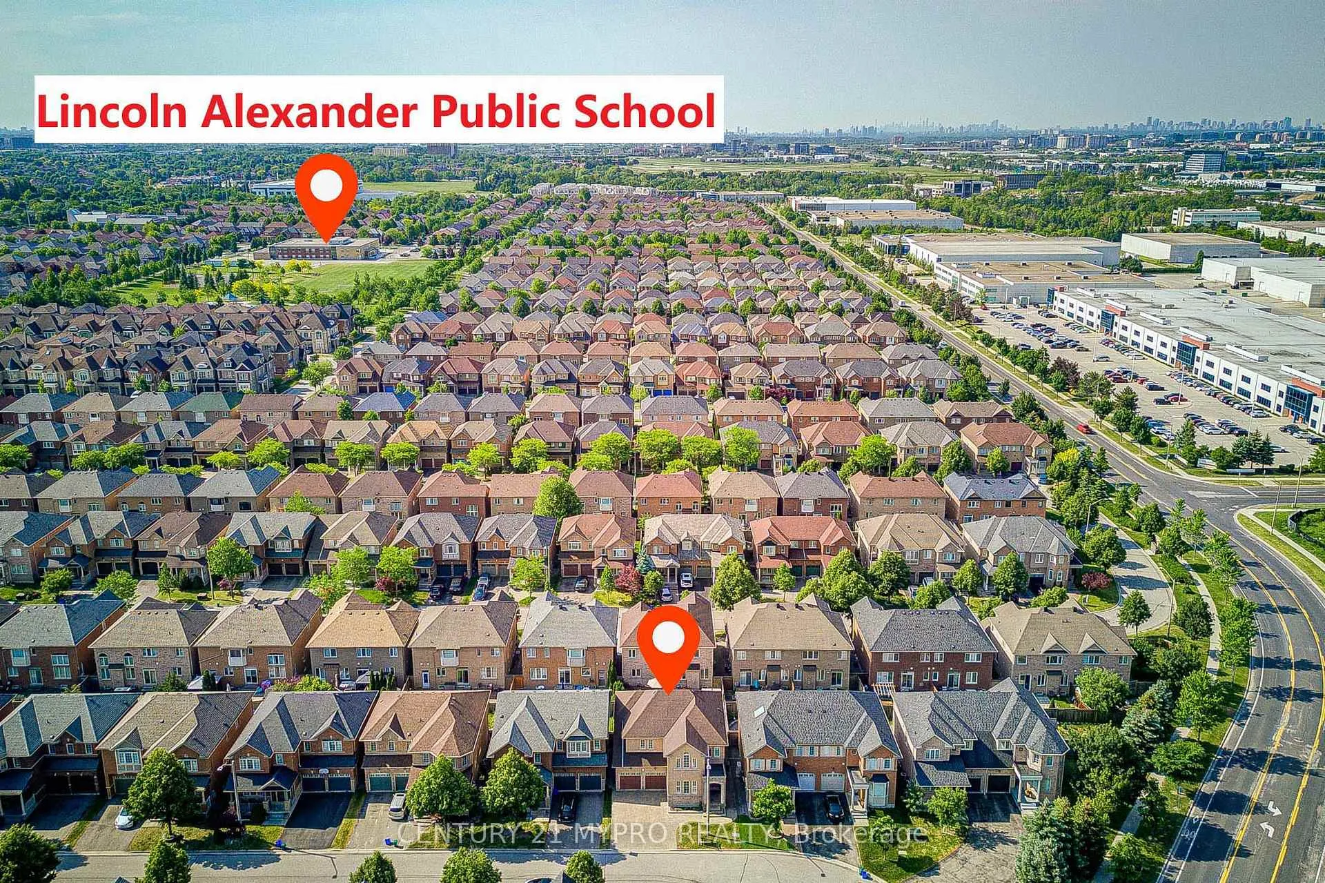 Photo 4 of 31 Starhill Crescent, Markham, Cachet — HOMEH