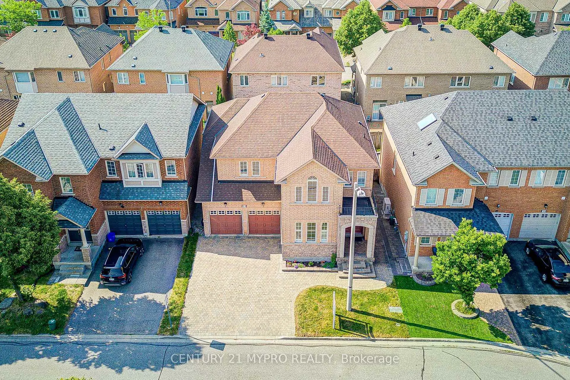 Photo 5 of 31 Starhill Crescent, Markham, Cachet — HOMEH