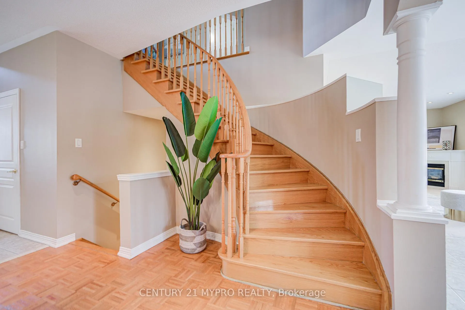 Photo 20 of 31 Starhill Crescent, Markham, Cachet — HOMEH