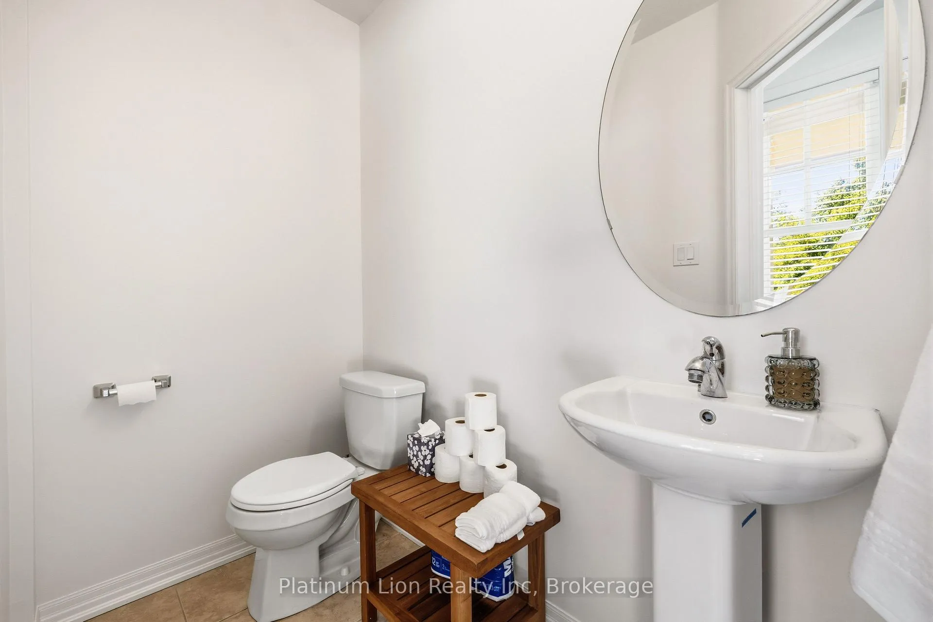 Photo 8 of Unit 904, 1011 Deta Road, Mississauga, Lakeview — HOMEH