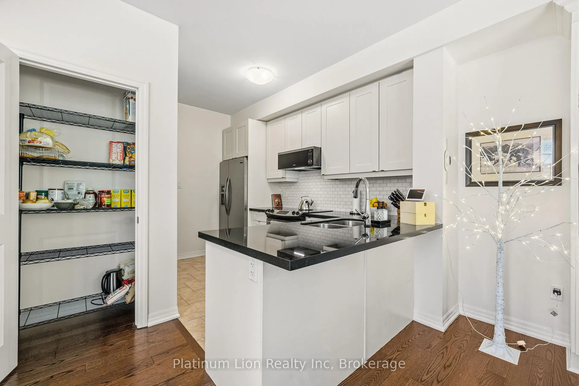 Photo 16 of Unit 904, 1011 Deta Road, Mississauga, Lakeview — HOMEH