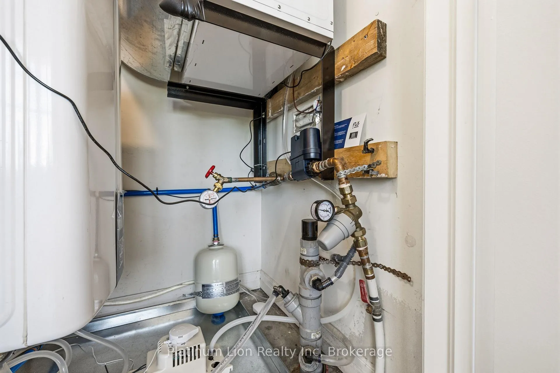 Photo 38 of Unit 904, 1011 Deta Road, Mississauga, Lakeview — HOMEH