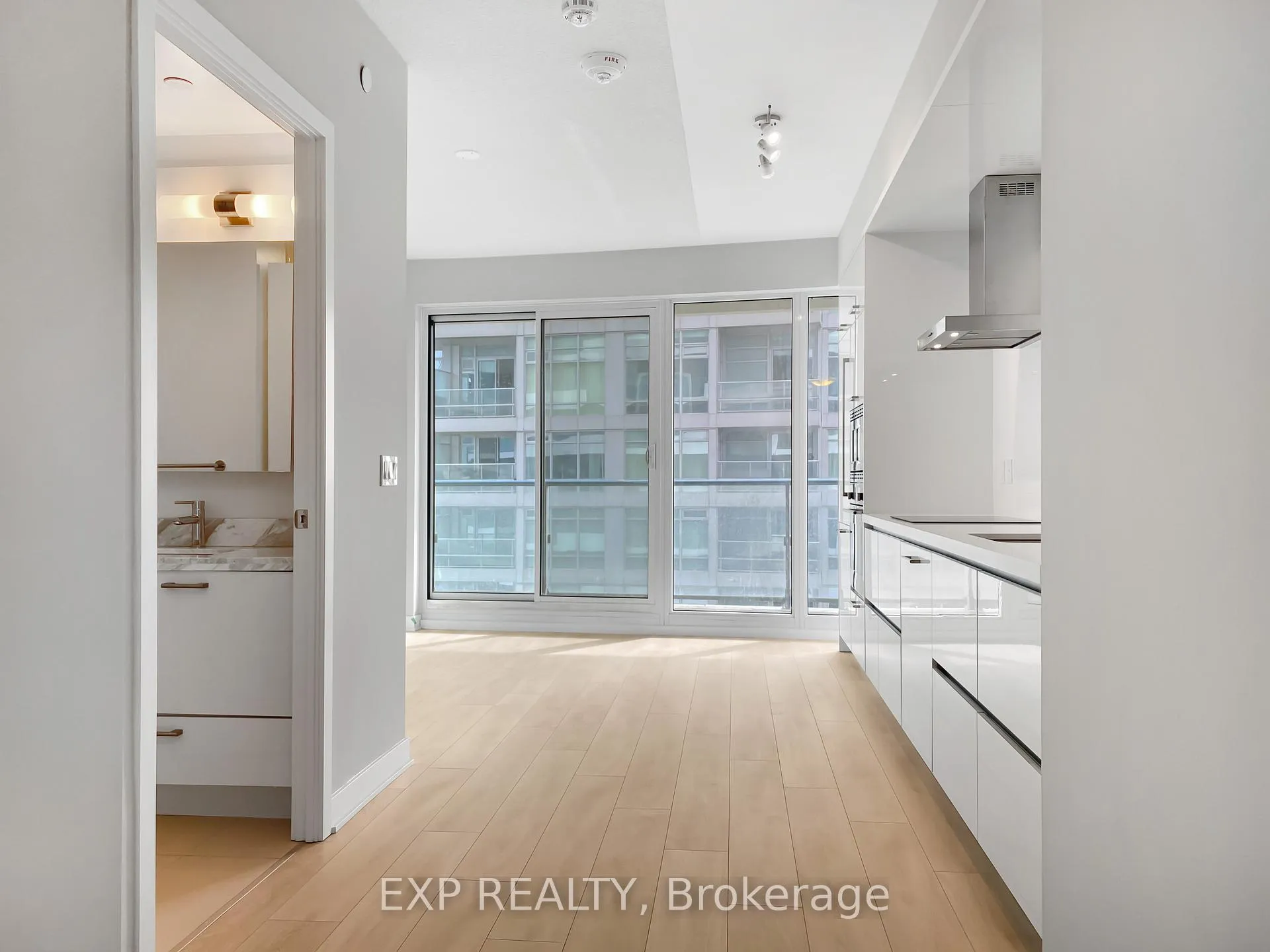 Photo 3 of Unit 1906, 2221 Yonge Street, Toronto, Mount Pleasant West — HOMEH