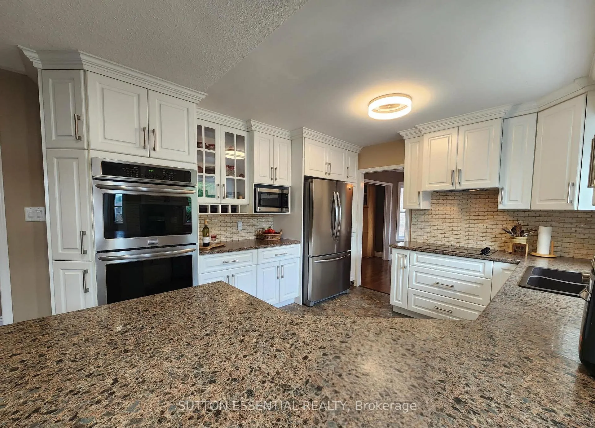Photo 16 of 136 Margaret Place, Brockville — HOMEH