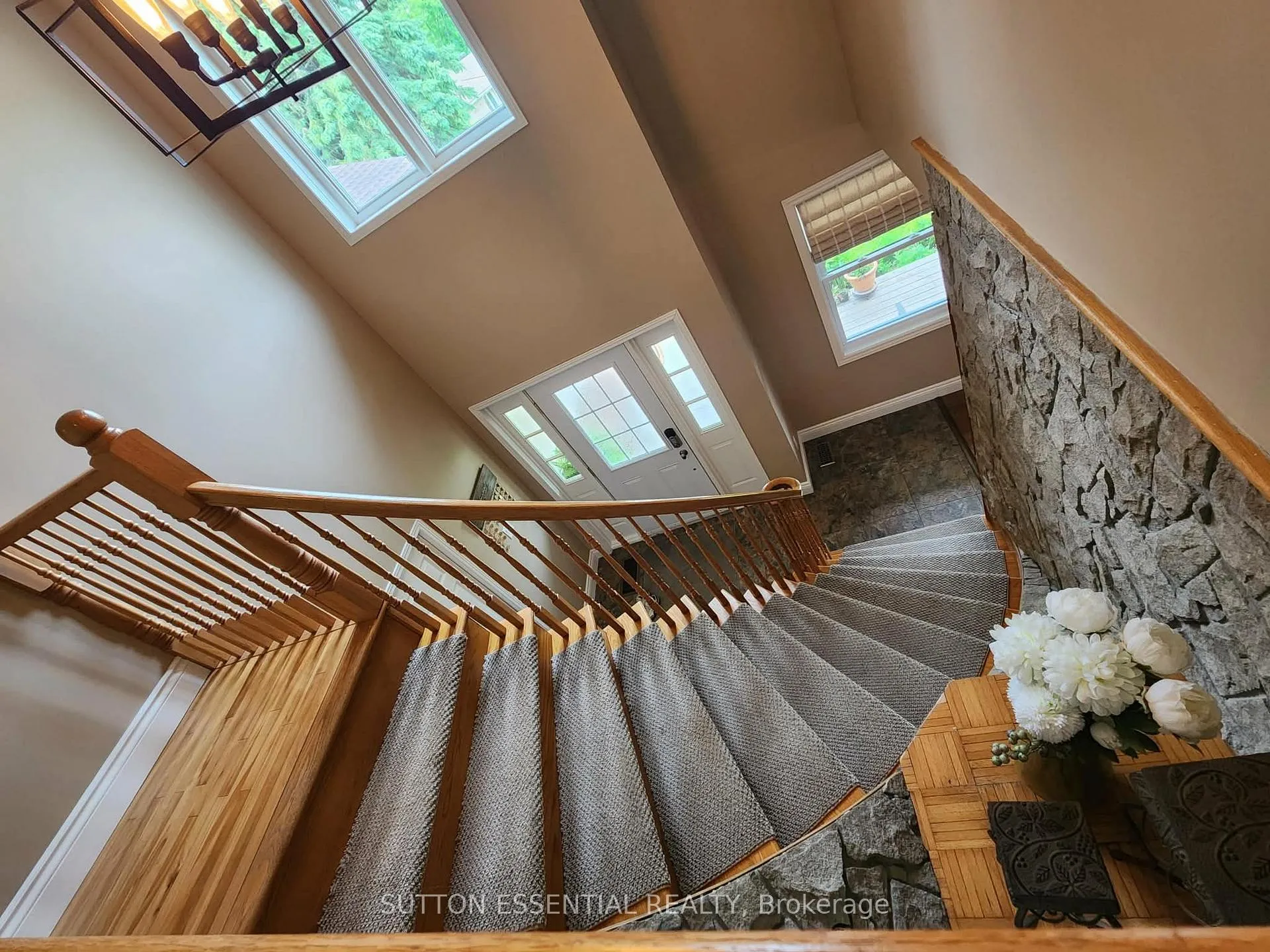 Photo 27 of 136 Margaret Place, Brockville — HOMEH