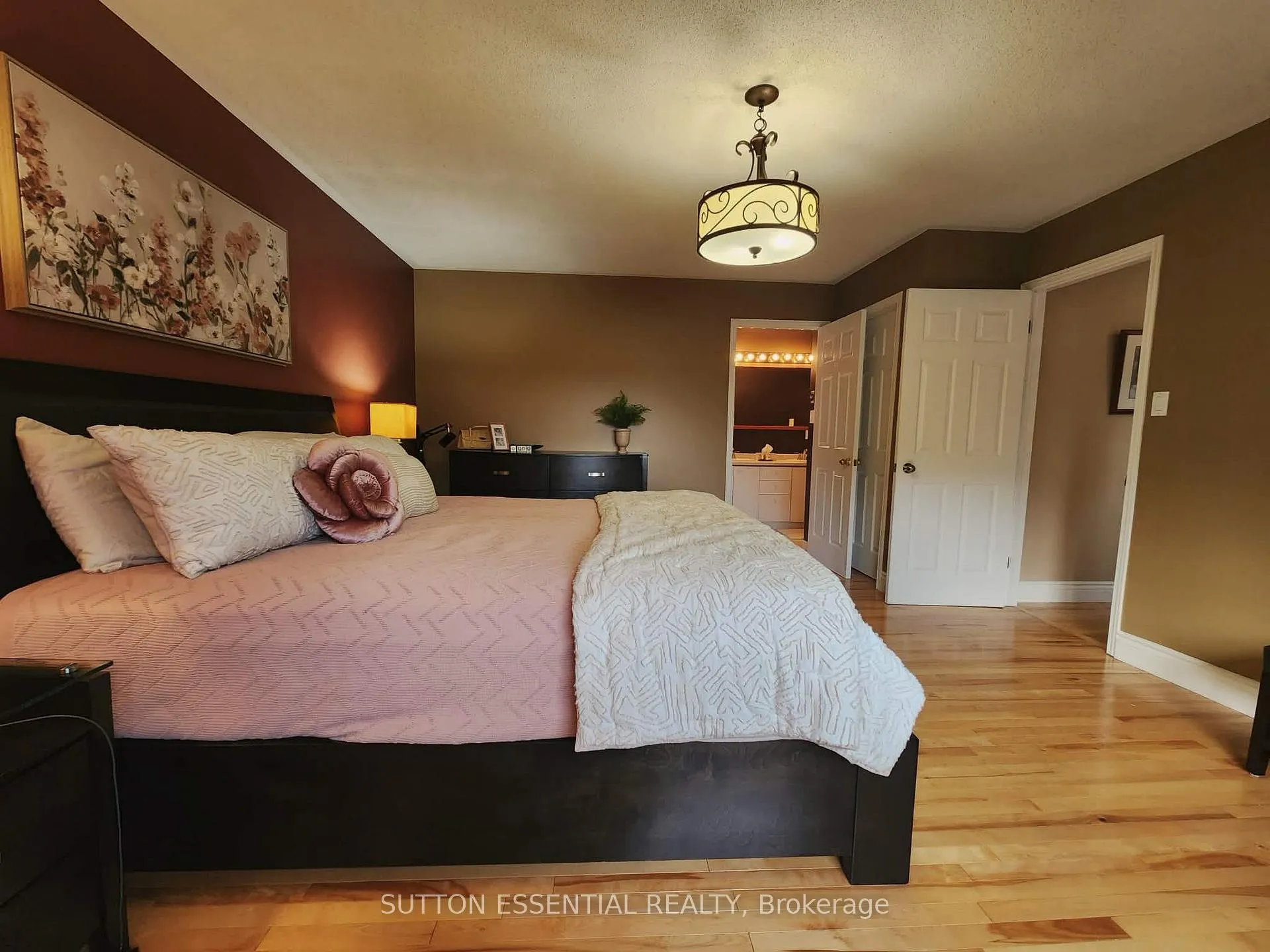 Photo 31 of 136 Margaret Place, Brockville — HOMEH