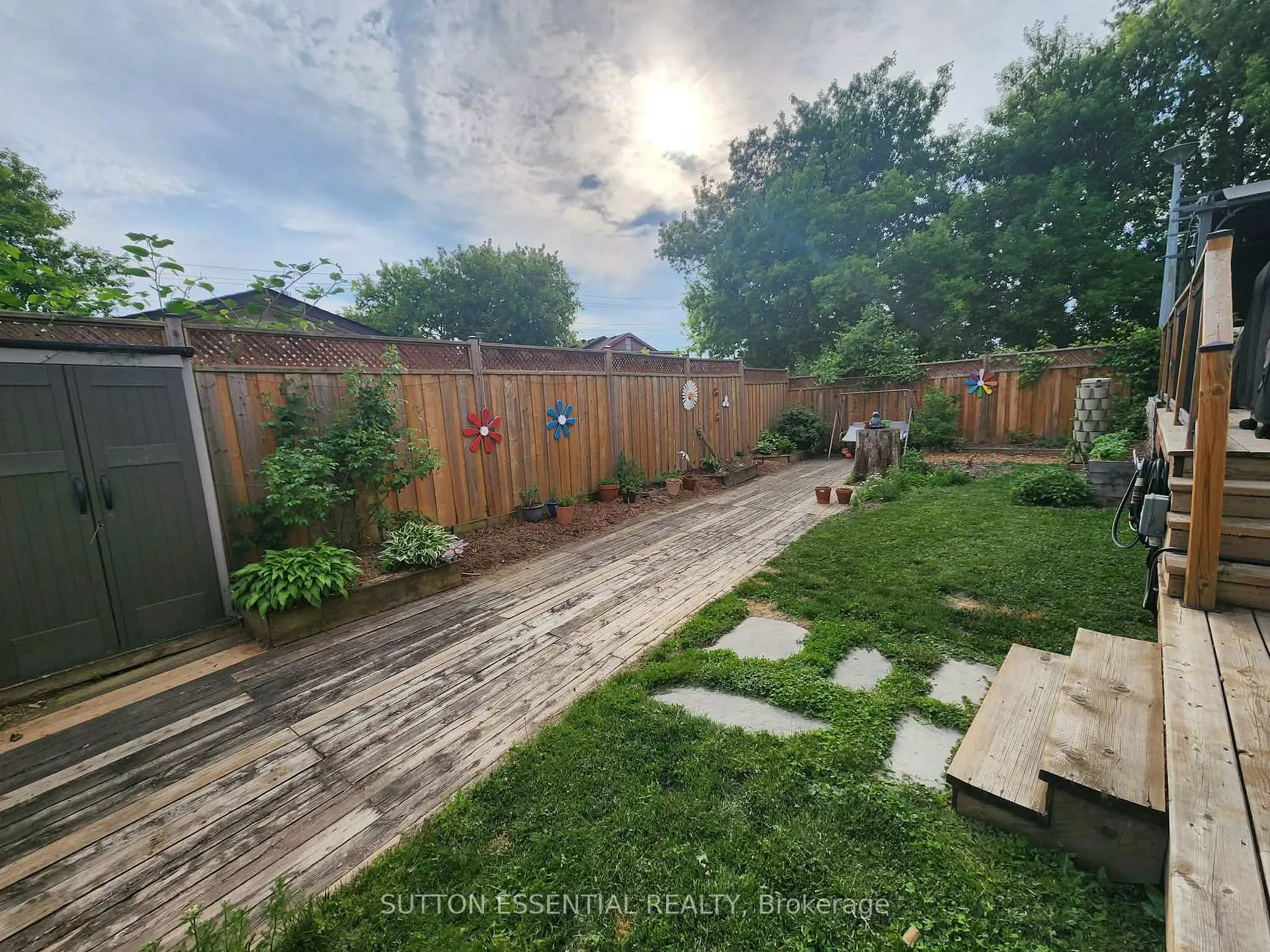 Photo 47 of 136 Margaret Place, Brockville — HOMEH