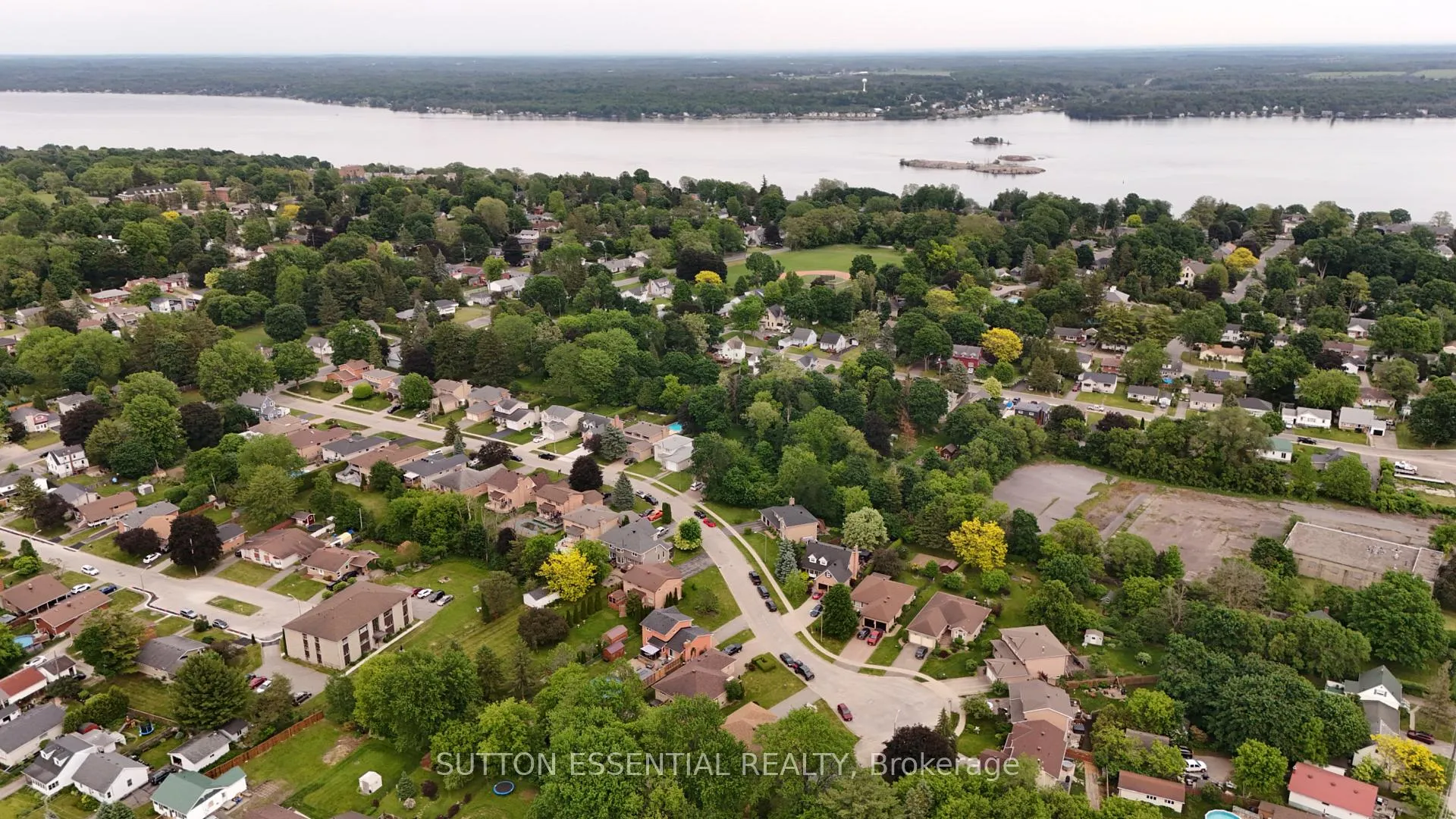 Photo 49 of 136 Margaret Place, Brockville — HOMEH