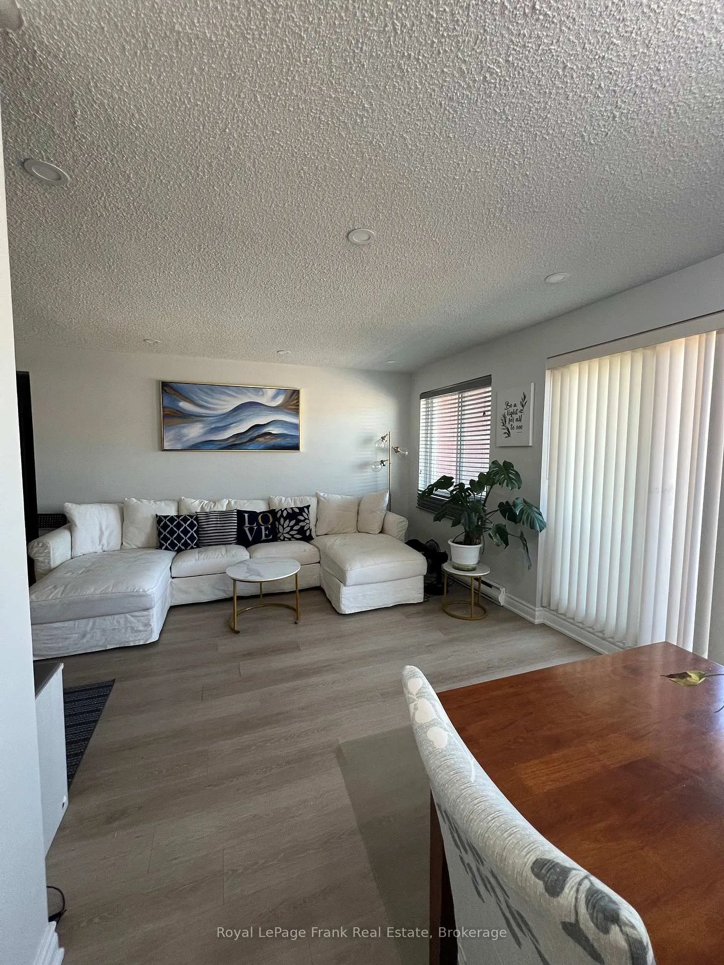 Photo 9 of Unit 409, 131 Taunton Road E, Oshawa, Centennial — HOMEH