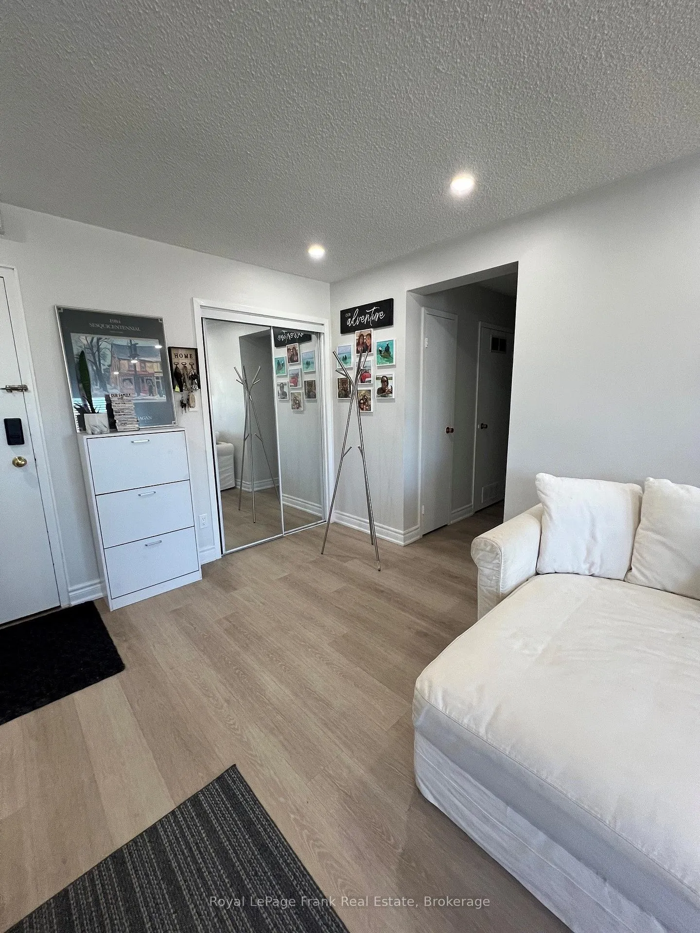 Photo 13 of Unit 409, 131 Taunton Road E, Oshawa, Centennial — HOMEH