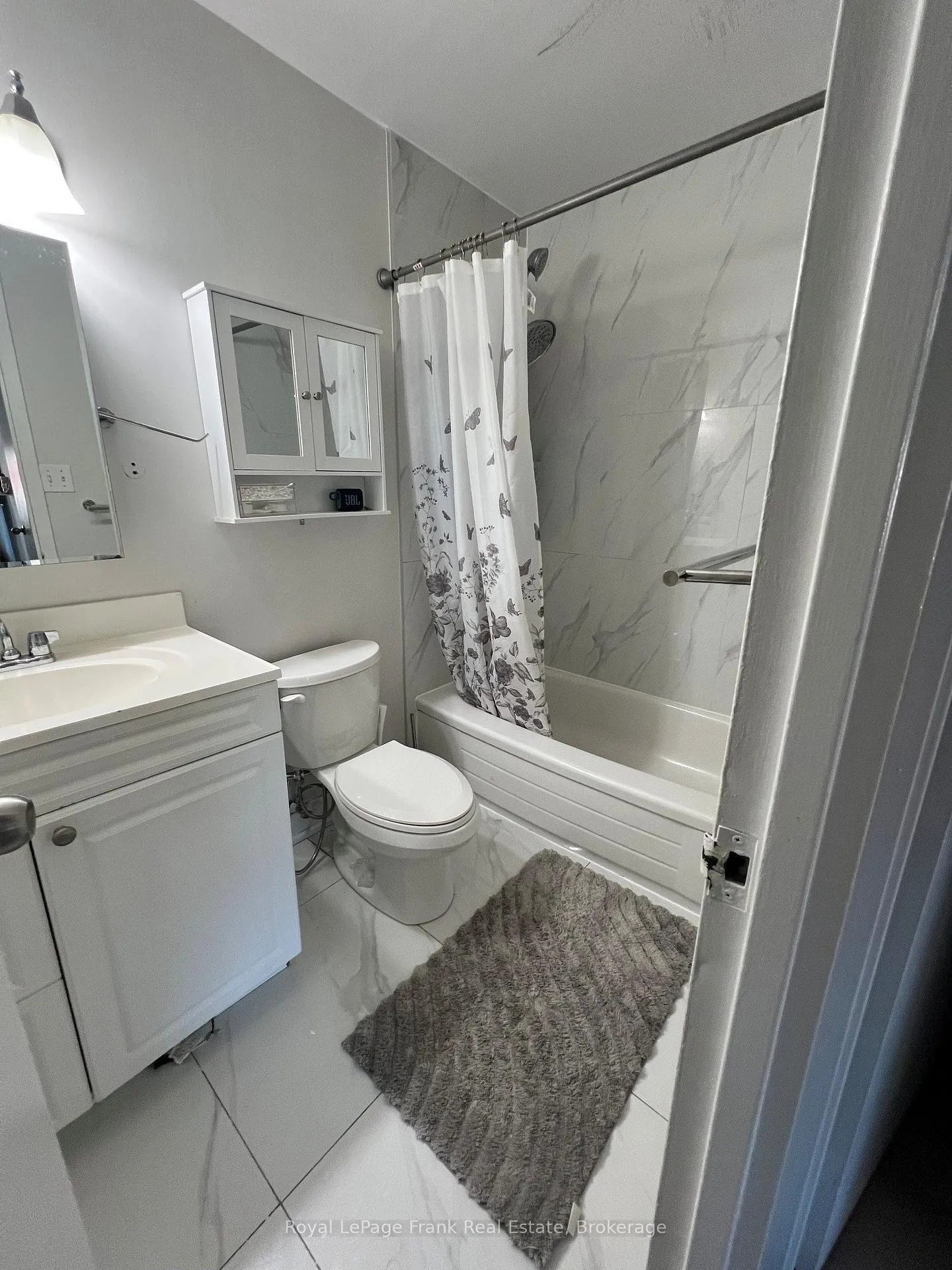 Photo 15 of Unit 409, 131 Taunton Road E, Oshawa, Centennial — HOMEH