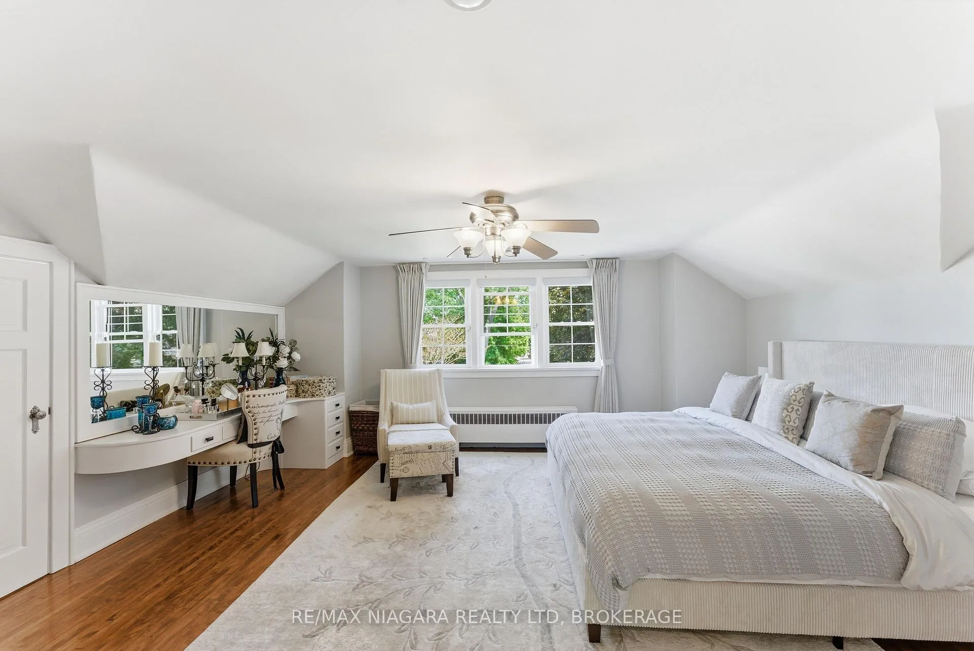 Photo 15 of 8 Giles Crescent, Pelham, Fonthill — HOMEH