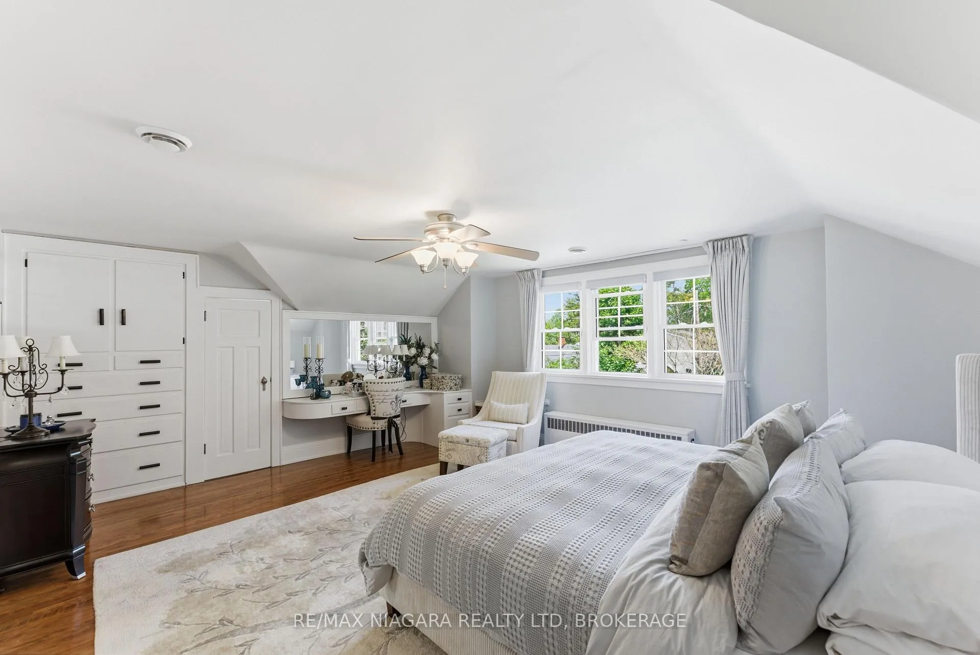 Photo 16 of 8 Giles Crescent, Pelham, Fonthill — HOMEH