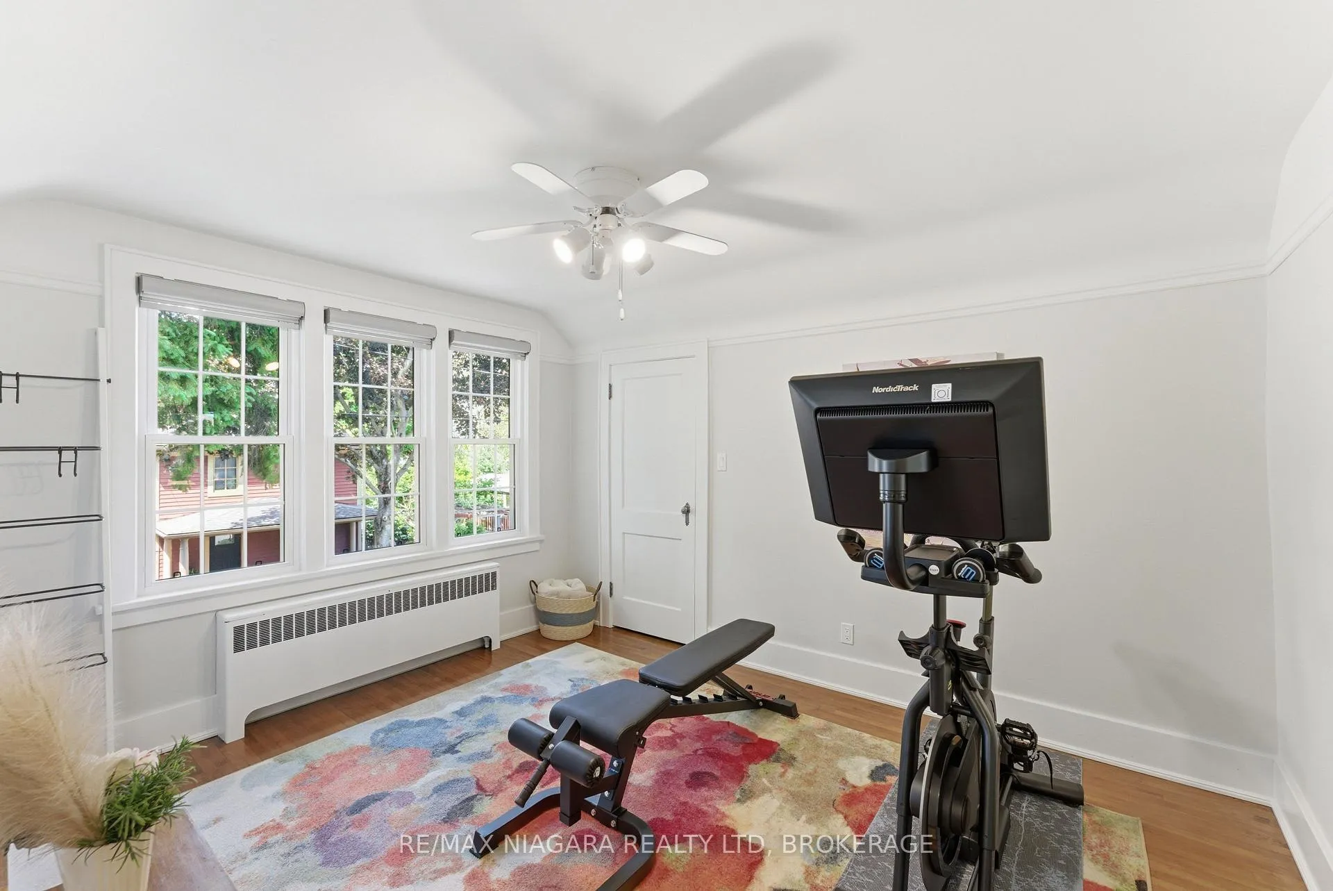 Photo 22 of 8 Giles Crescent, Pelham, Fonthill — HOMEH