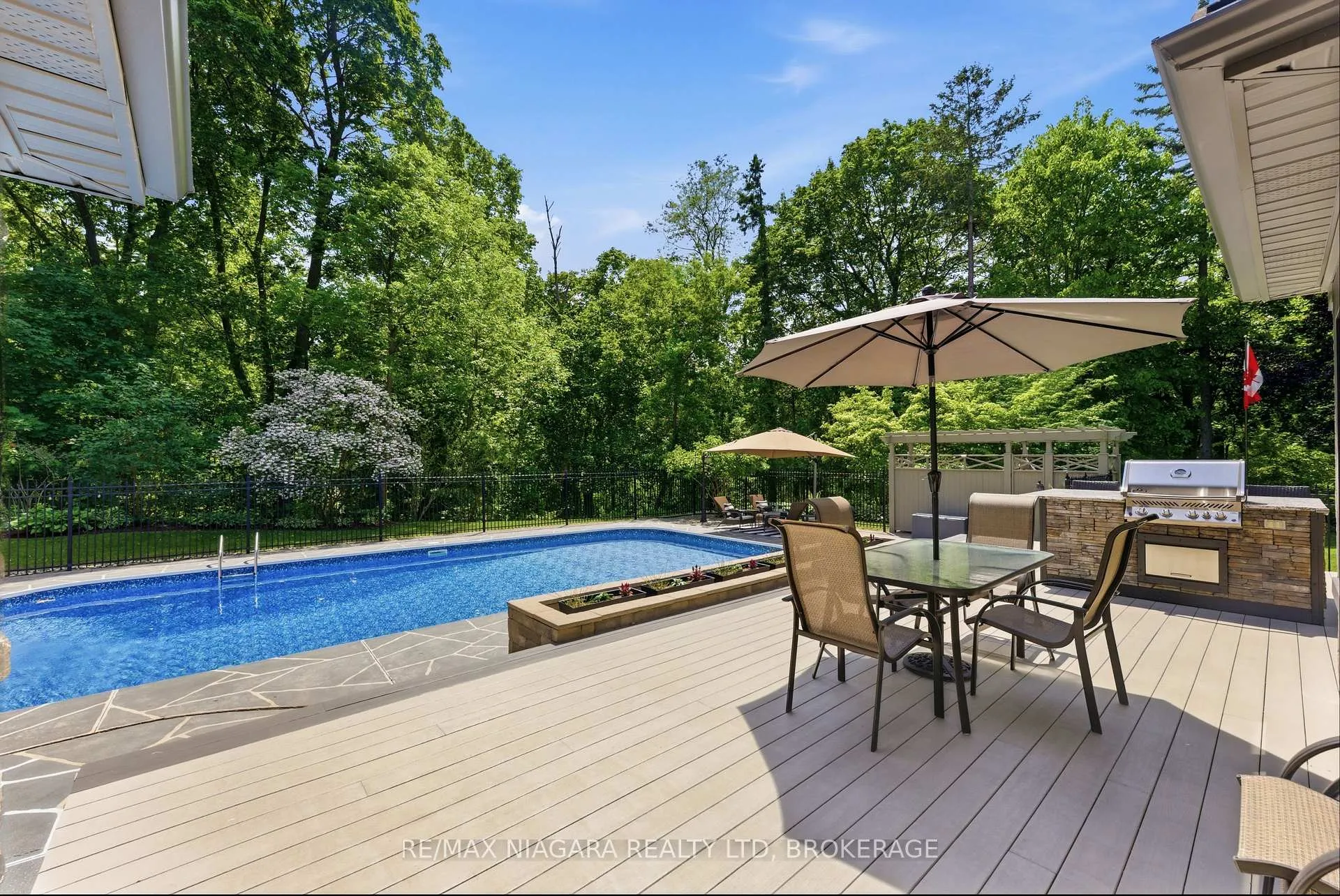 Photo 28 of 8 Giles Crescent, Pelham, Fonthill — HOMEH