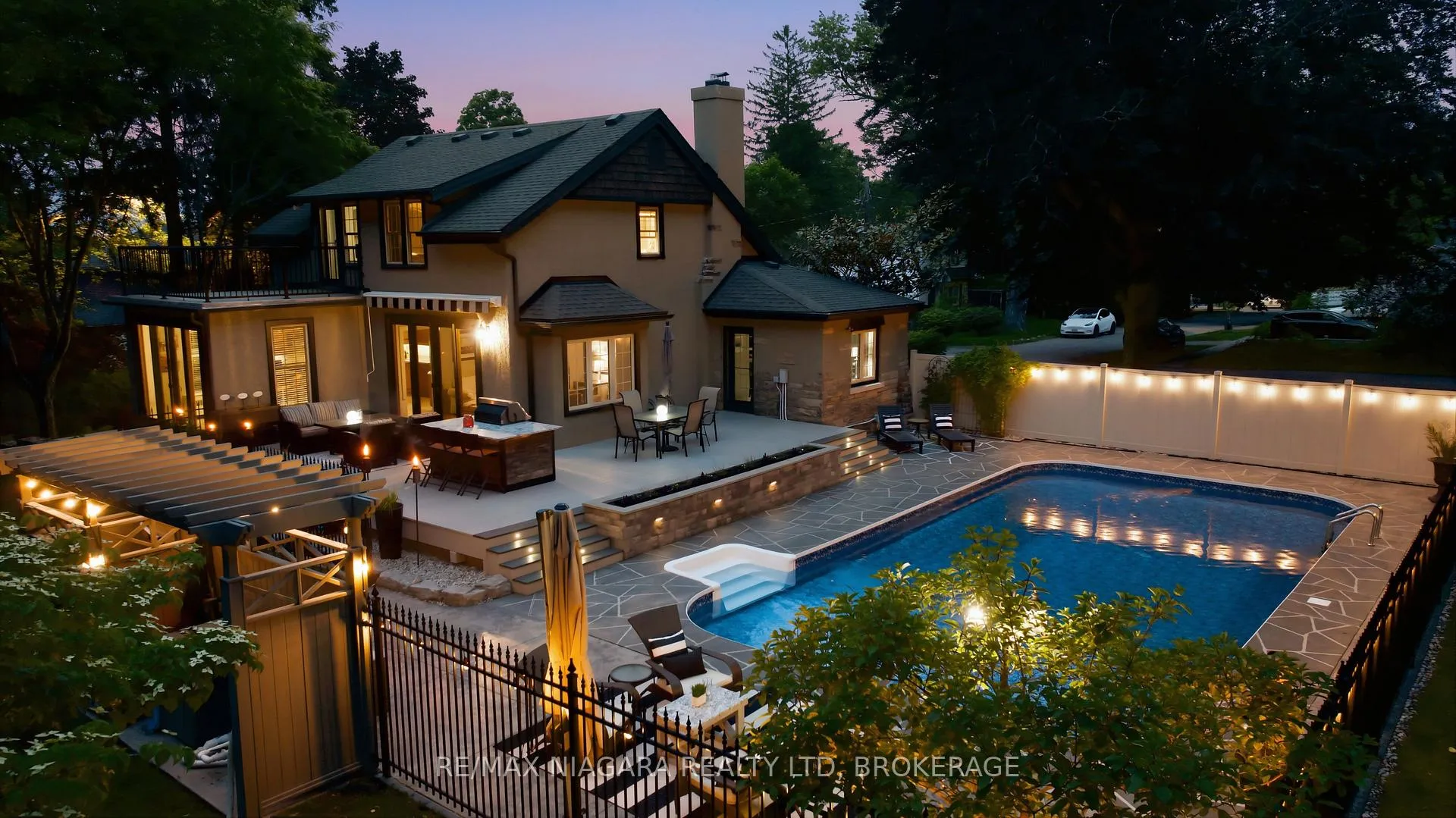 Photo 35 of 8 Giles Crescent, Pelham, Fonthill — HOMEH