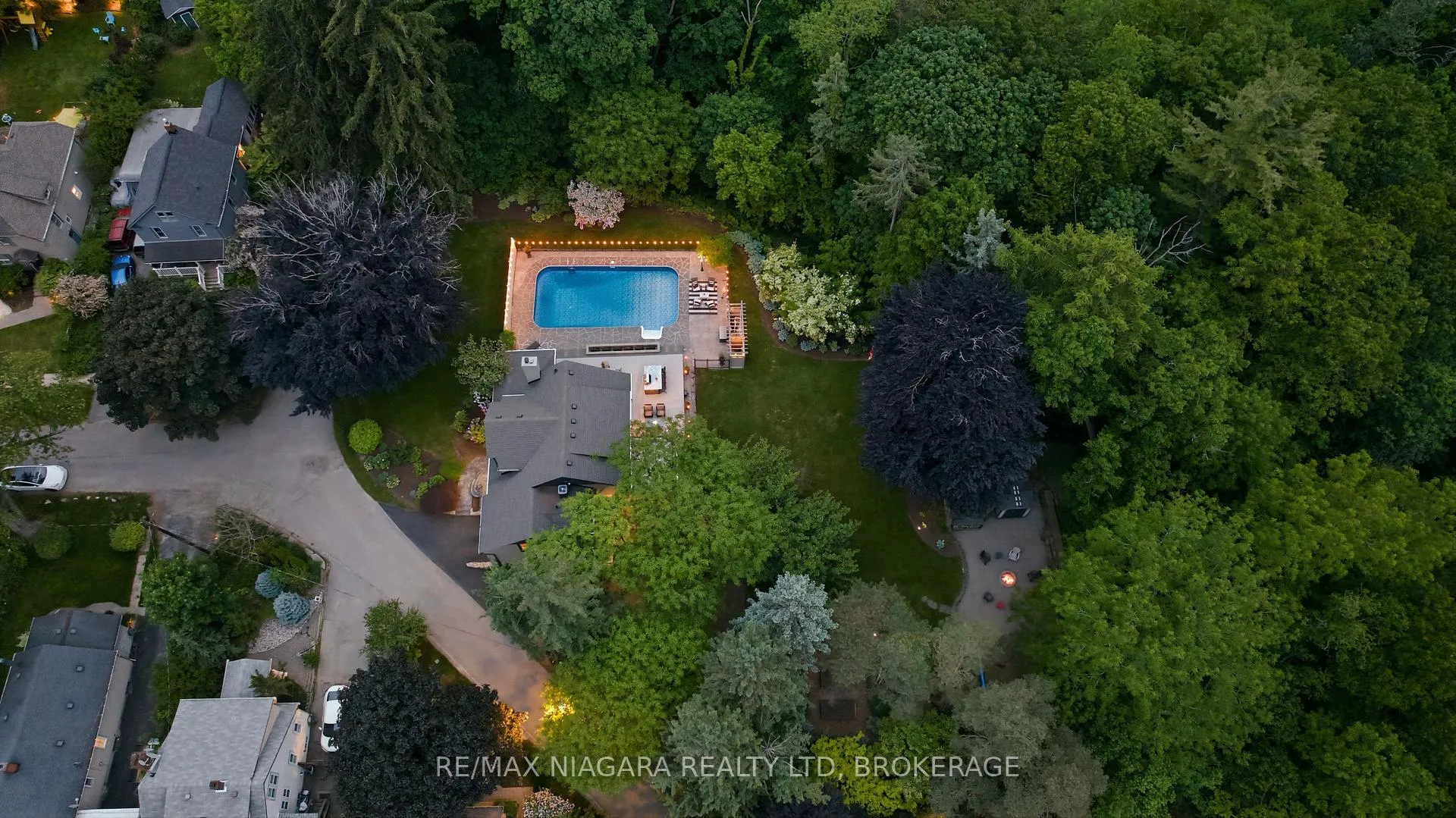 Photo 39 of 8 Giles Crescent, Pelham, Fonthill — HOMEH