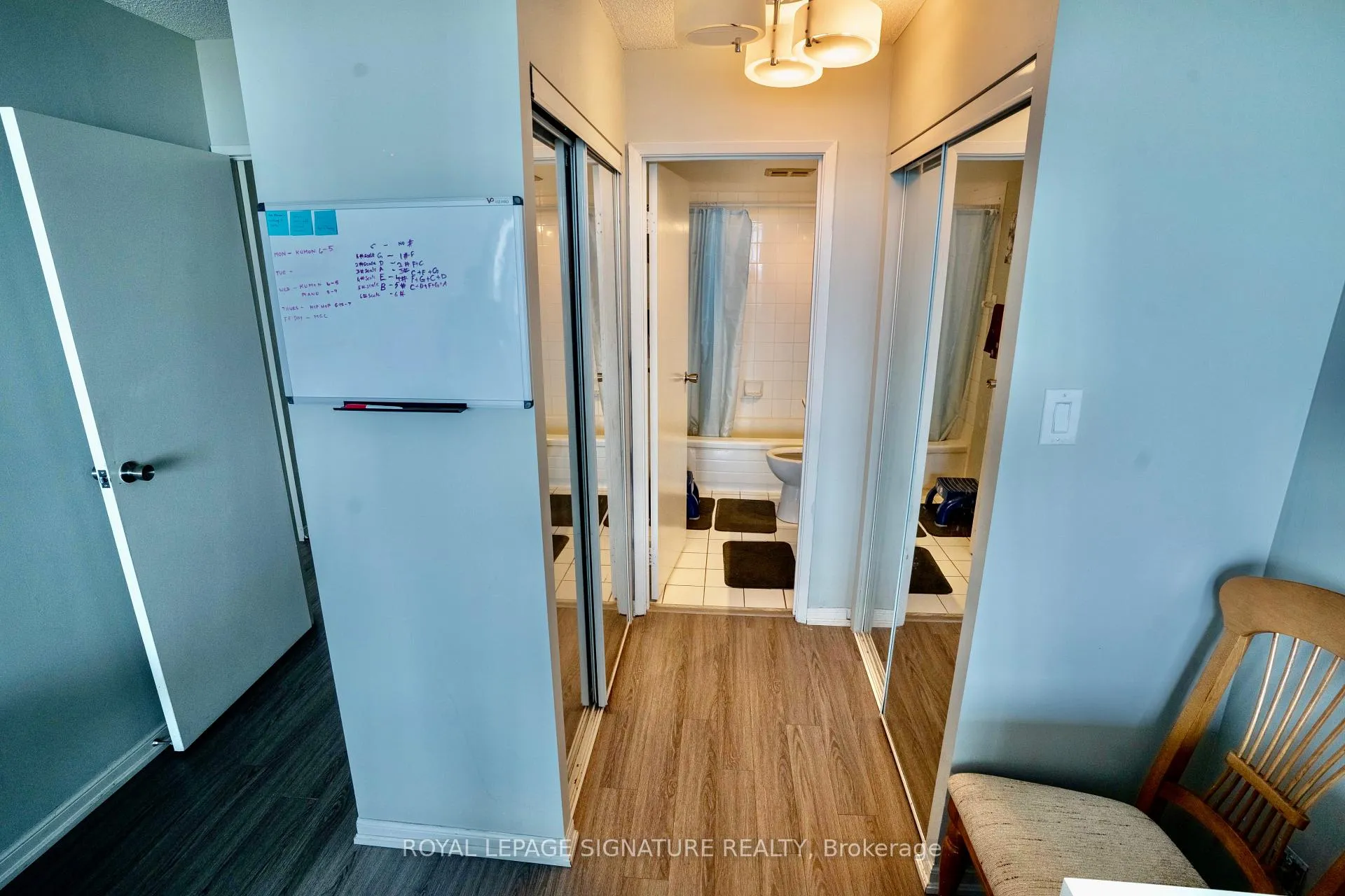 Photo 4 of Unit 1905, 550 Webb Drive, Mississauga, City Centre — HOMEH