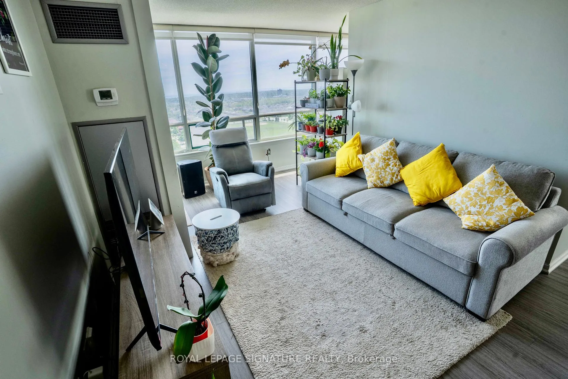 Photo 6 of Unit 1905, 550 Webb Drive, Mississauga, City Centre — HOMEH