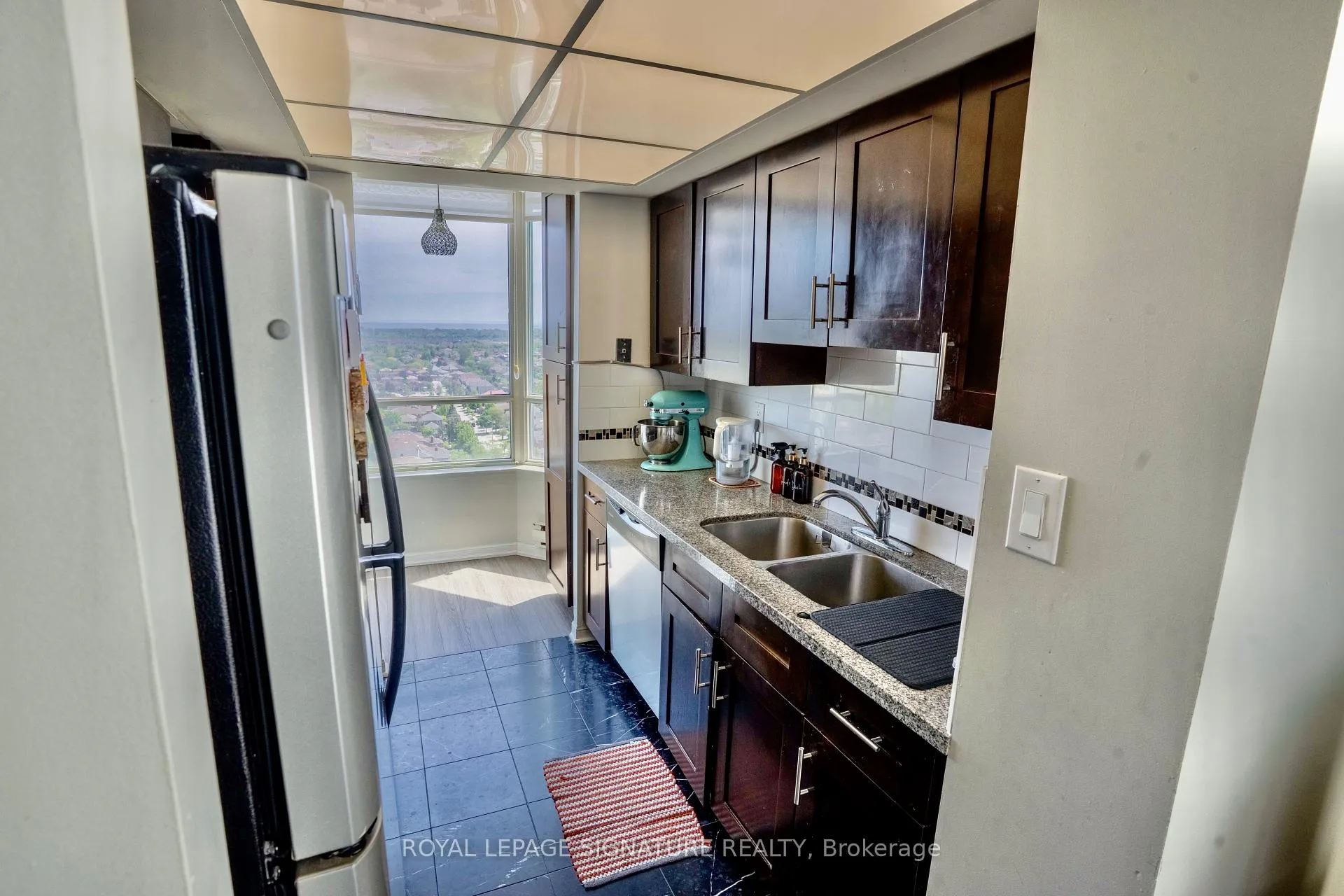 Photo 8 of Unit 1905, 550 Webb Drive, Mississauga, City Centre — HOMEH