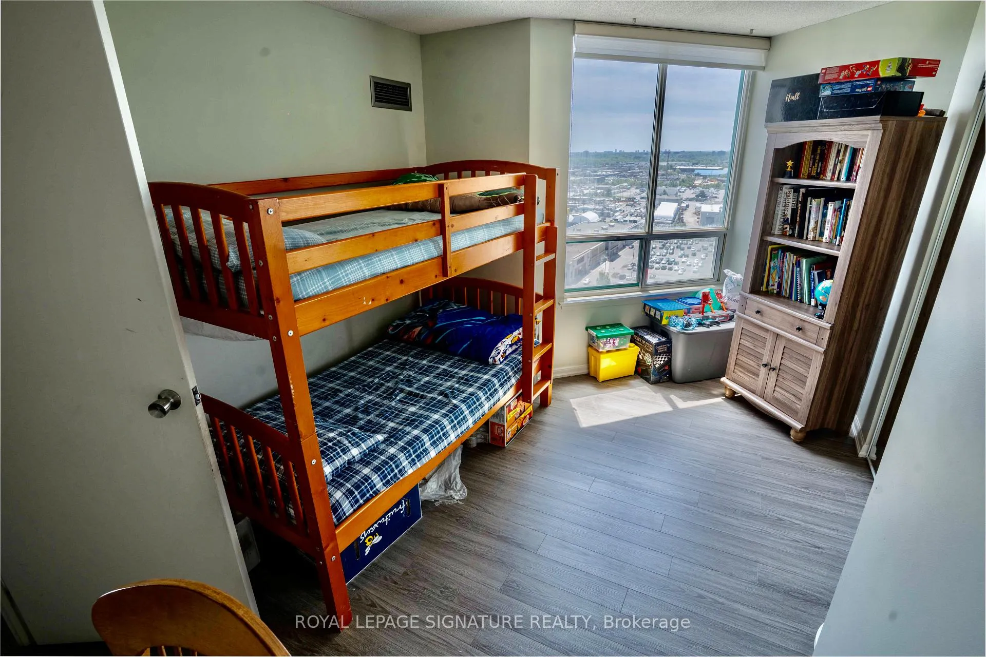 Photo 13 of Unit 1905, 550 Webb Drive, Mississauga, City Centre — HOMEH