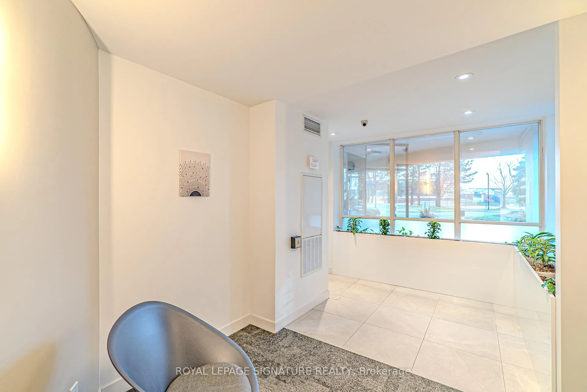 Photo 21 of Unit 1905, 550 Webb Drive, Mississauga, City Centre — HOMEH