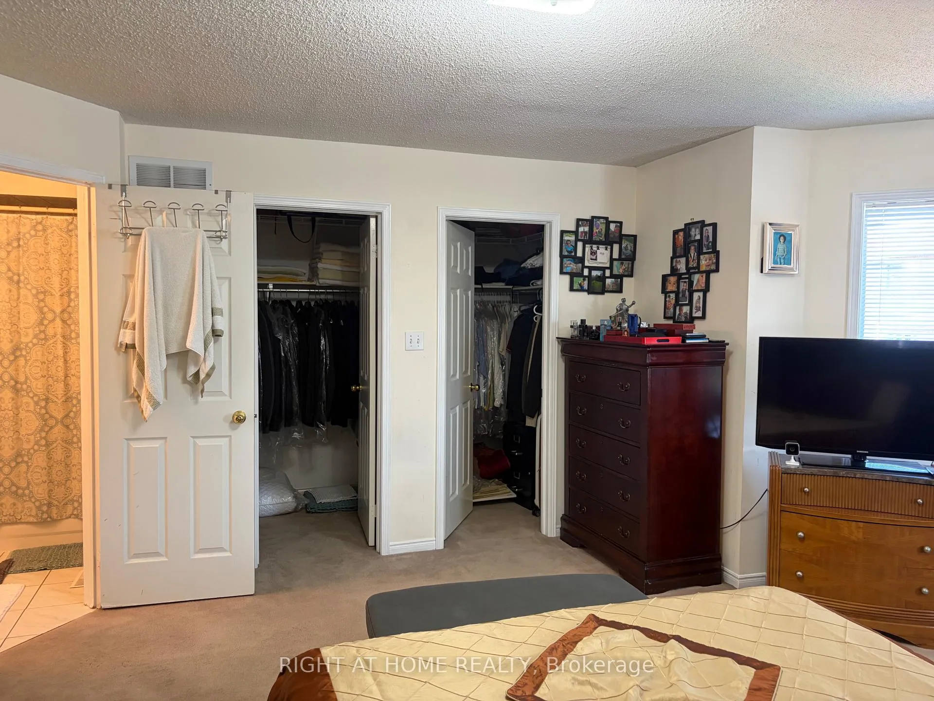 Photo 13 of 40 Vogue Street, Markham, Rouge River Estates — HOMEH