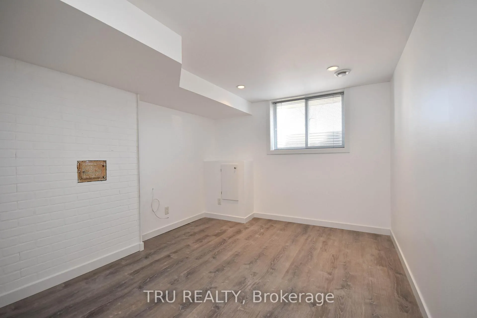 Photo 20 of Unit B, 1847 Walkley Road, Ottawa, Guildwood Estates - Urbandale Acres — HOMEH