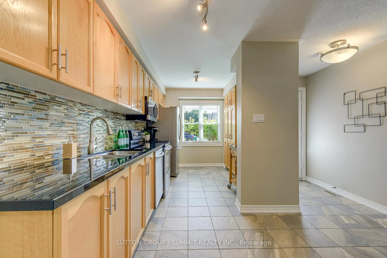 Photo 7 of 5865 Dalebrook Crescent, Mississauga, Central Erin Mills — HOMEH