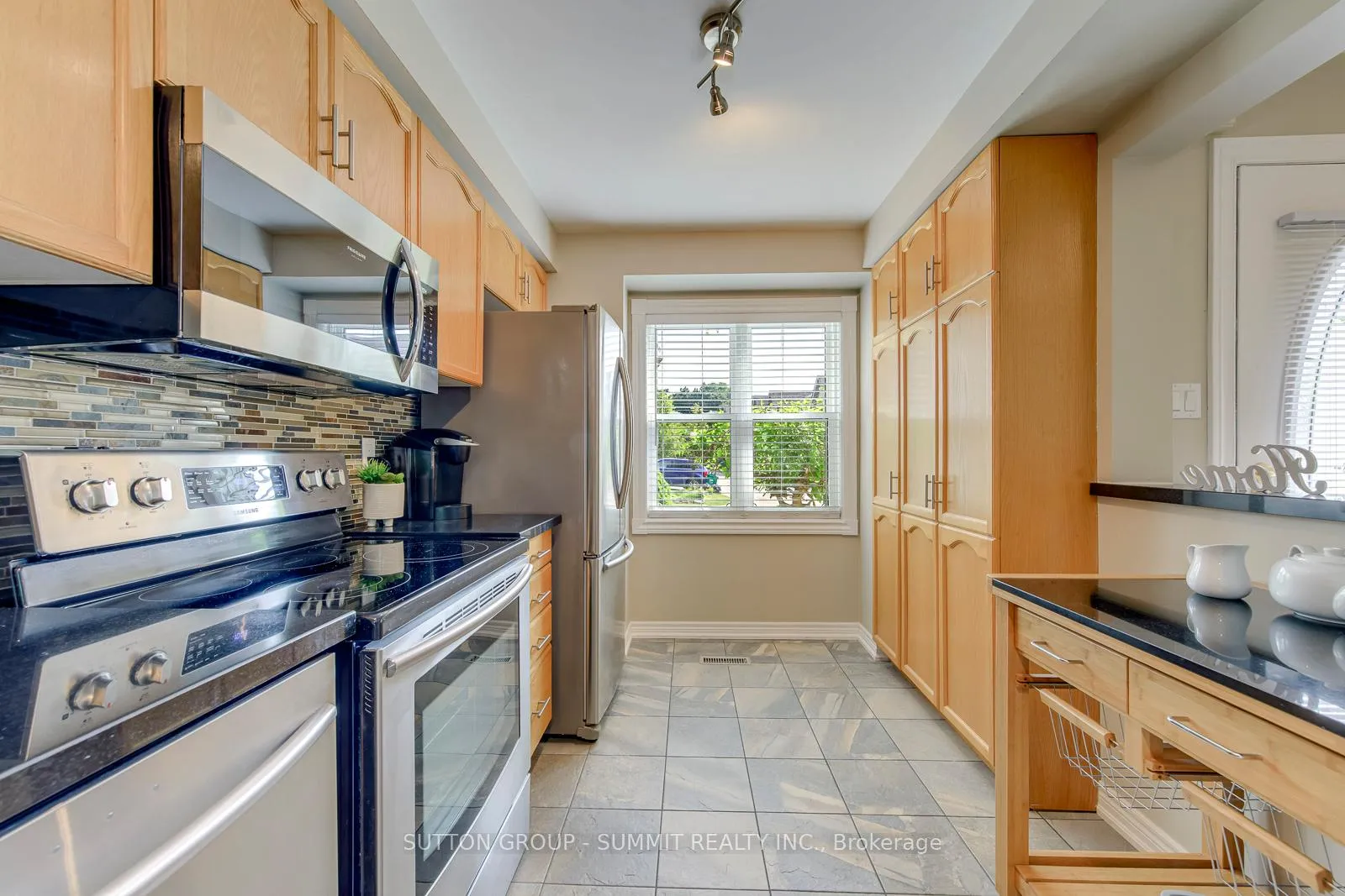 Photo 10 of 5865 Dalebrook Crescent, Mississauga, Central Erin Mills — HOMEH