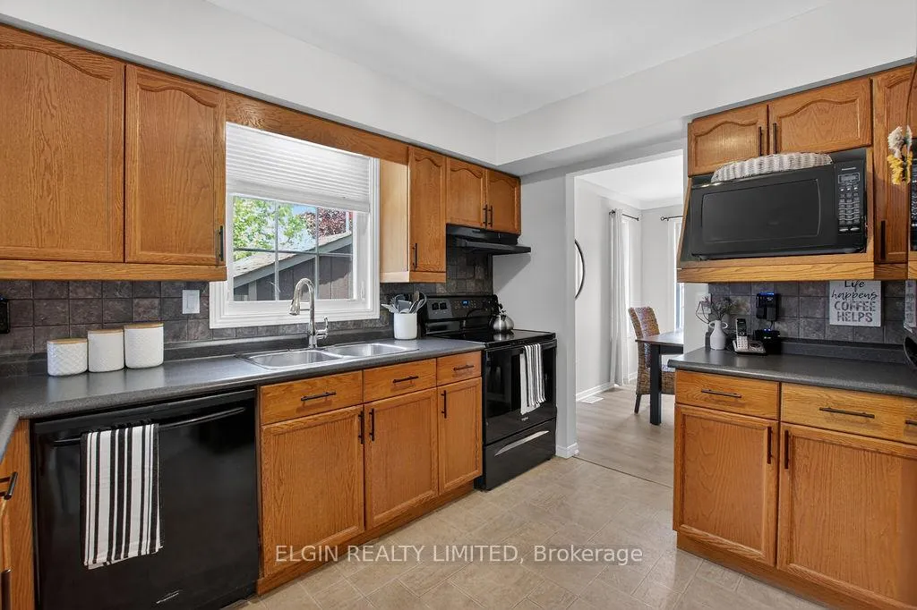 Photo 12 of 29 Trevithick Terrace, St. Thomas — HOMEH