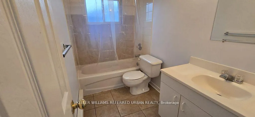Photo 15 of Unit 4, 303 Frontenac Avenue, Oshawa, Vanier — HOMEH