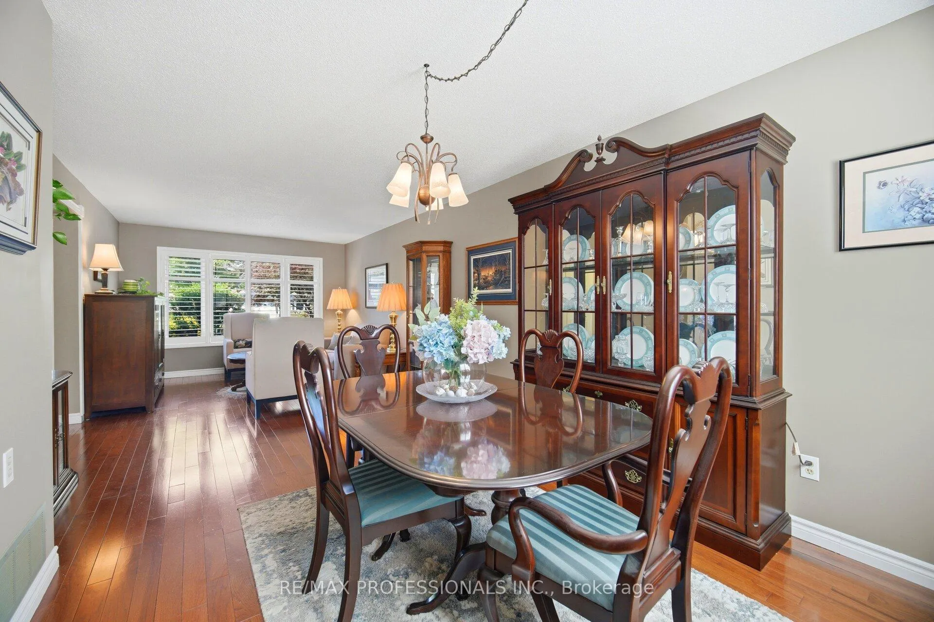 Photo 9 of 40 Braidwood Lake Road, Brampton, Heart Lake West — HOMEH