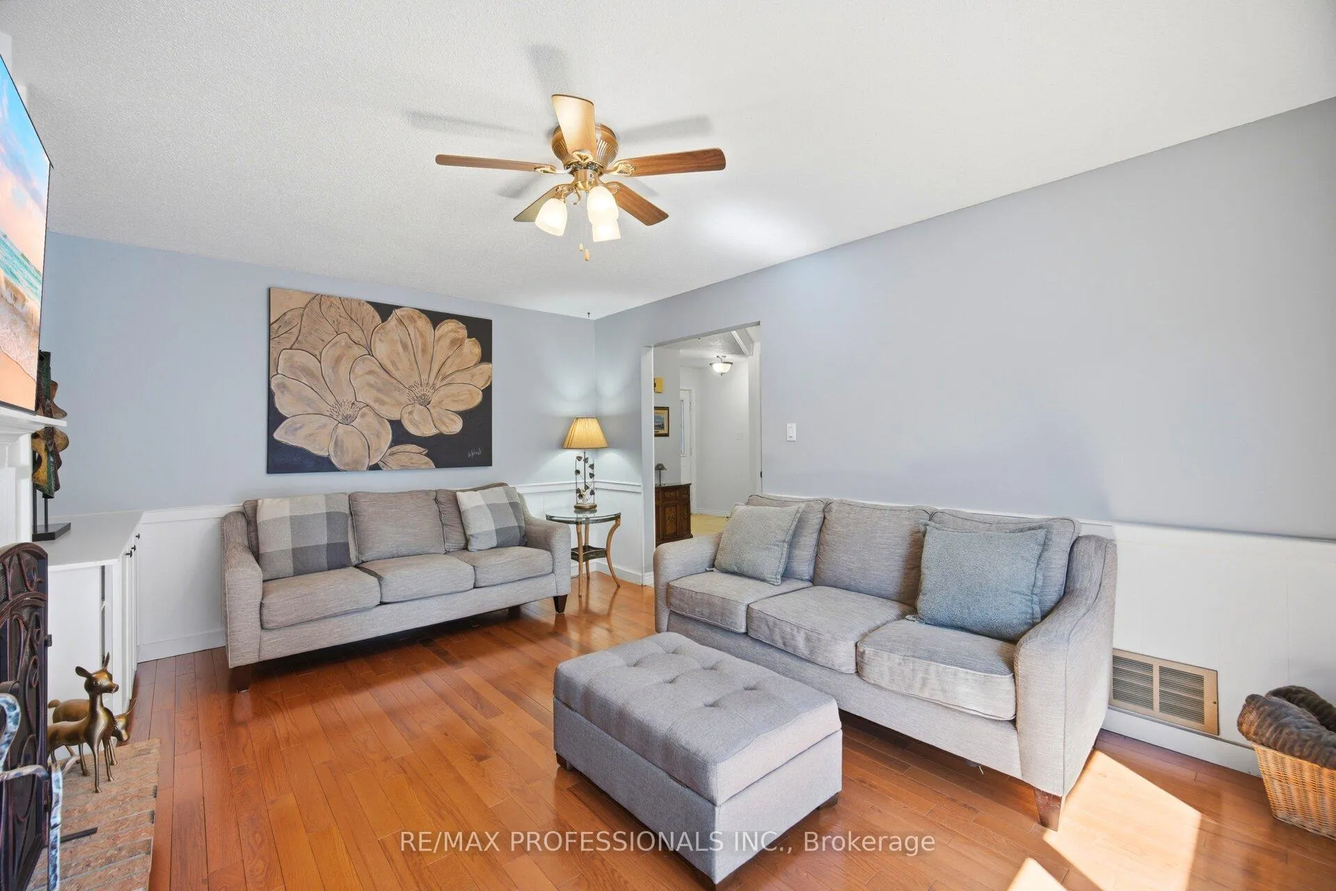 Photo 16 of 40 Braidwood Lake Road, Brampton, Heart Lake West — HOMEH