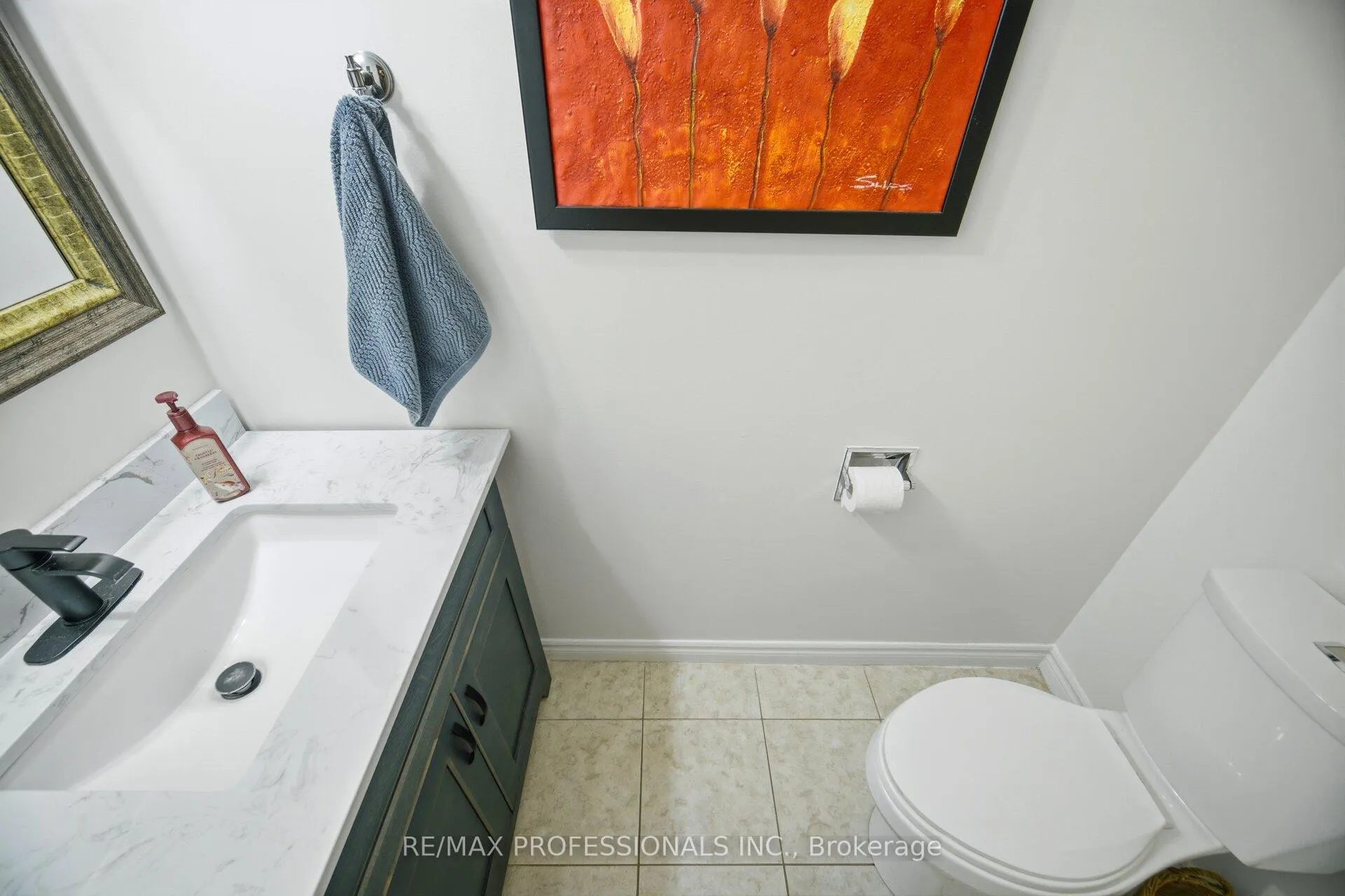 Photo 17 of 40 Braidwood Lake Road, Brampton, Heart Lake West — HOMEH