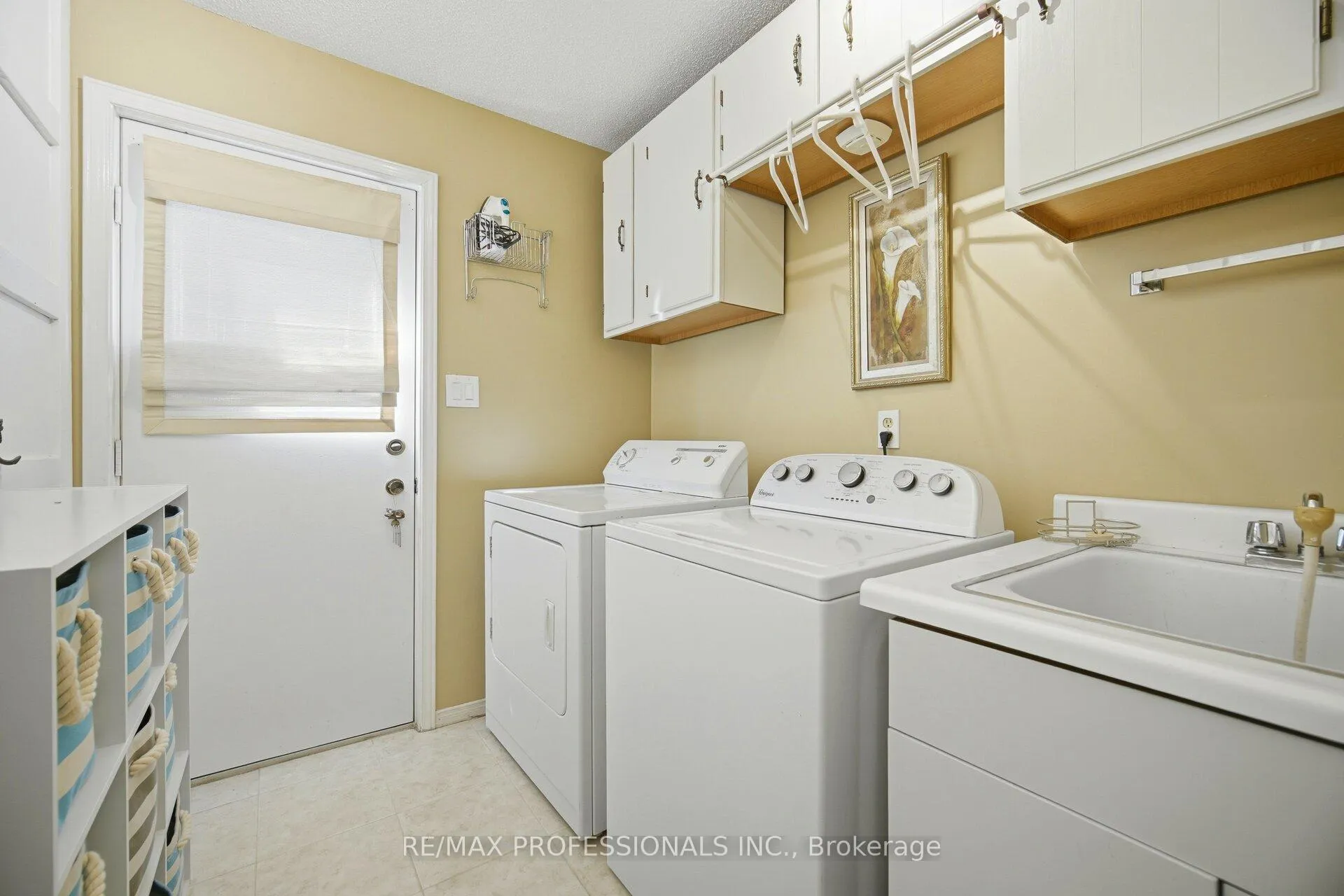 Photo 18 of 40 Braidwood Lake Road, Brampton, Heart Lake West — HOMEH
