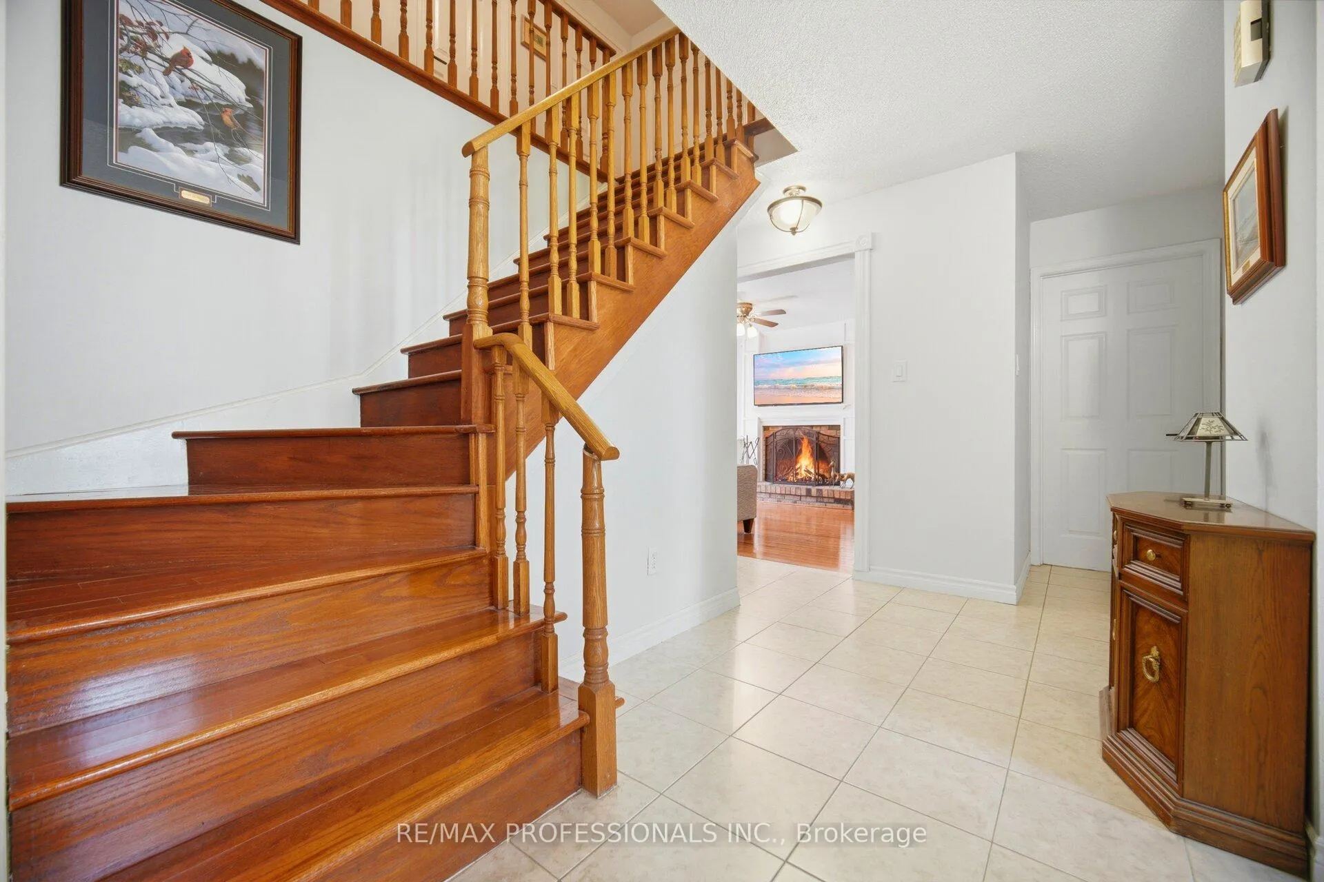 Photo 19 of 40 Braidwood Lake Road, Brampton, Heart Lake West — HOMEH