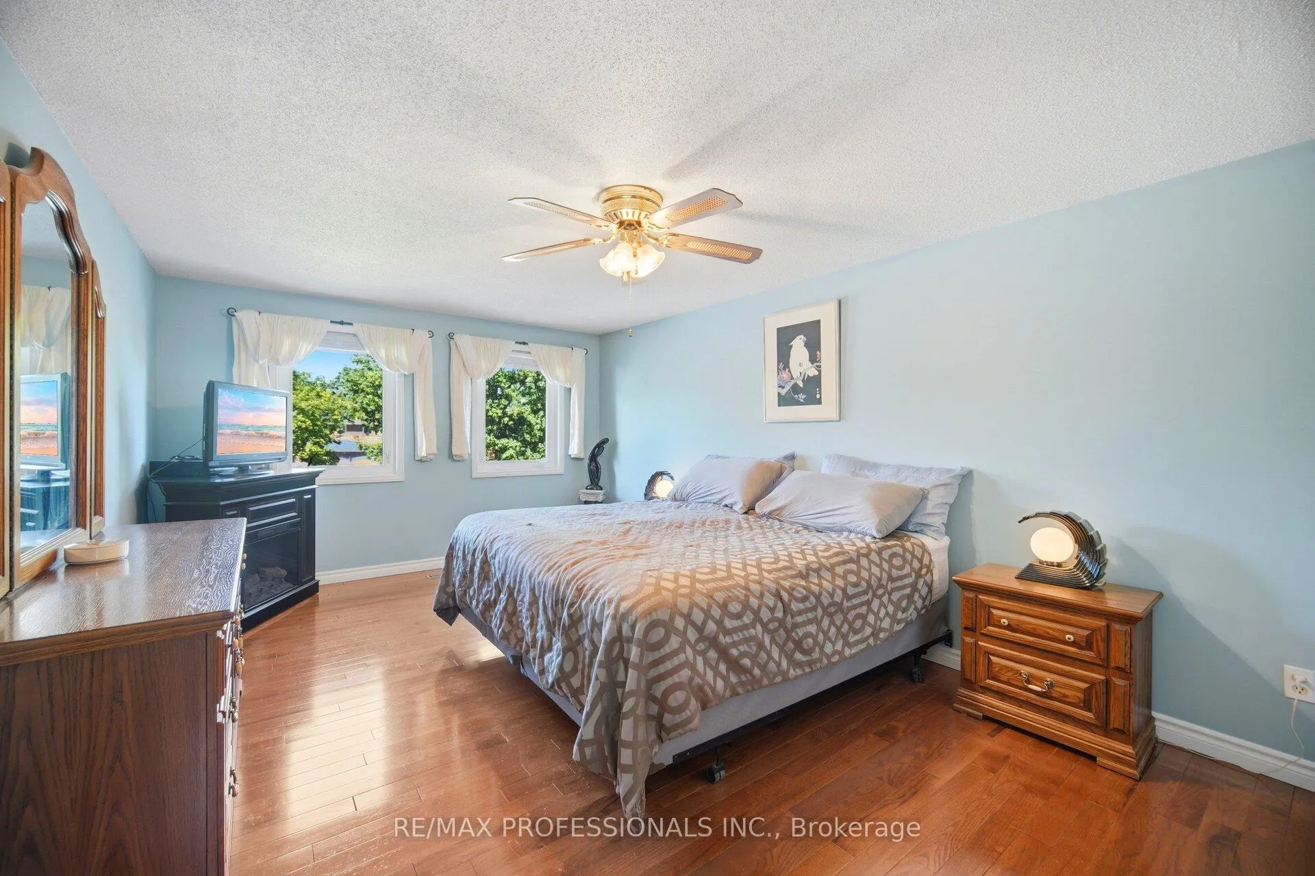 Photo 21 of 40 Braidwood Lake Road, Brampton, Heart Lake West — HOMEH
