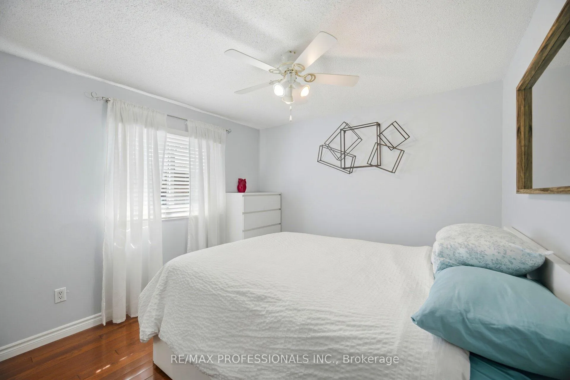 Photo 26 of 40 Braidwood Lake Road, Brampton, Heart Lake West — HOMEH