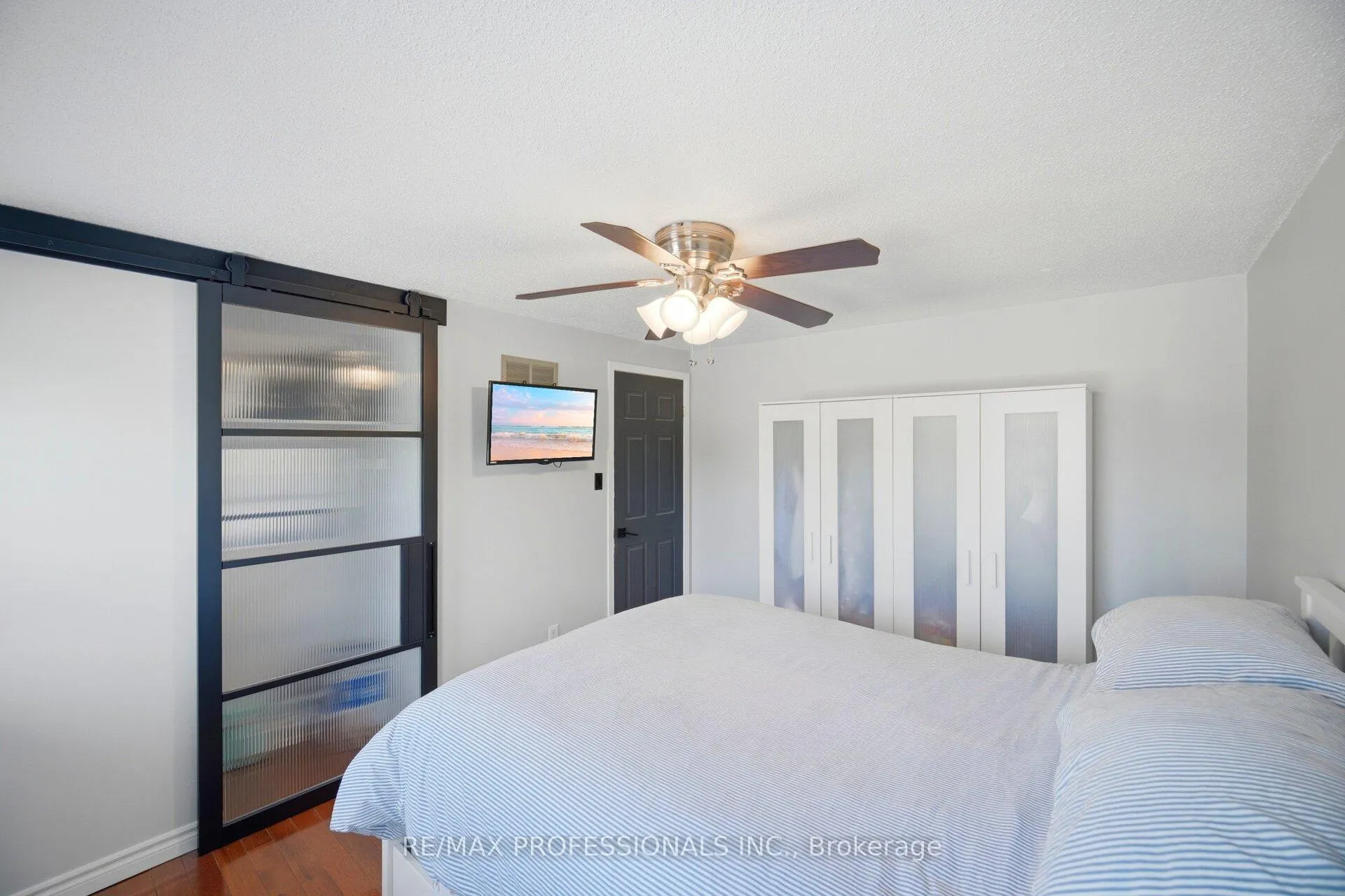 Photo 29 of 40 Braidwood Lake Road, Brampton, Heart Lake West — HOMEH