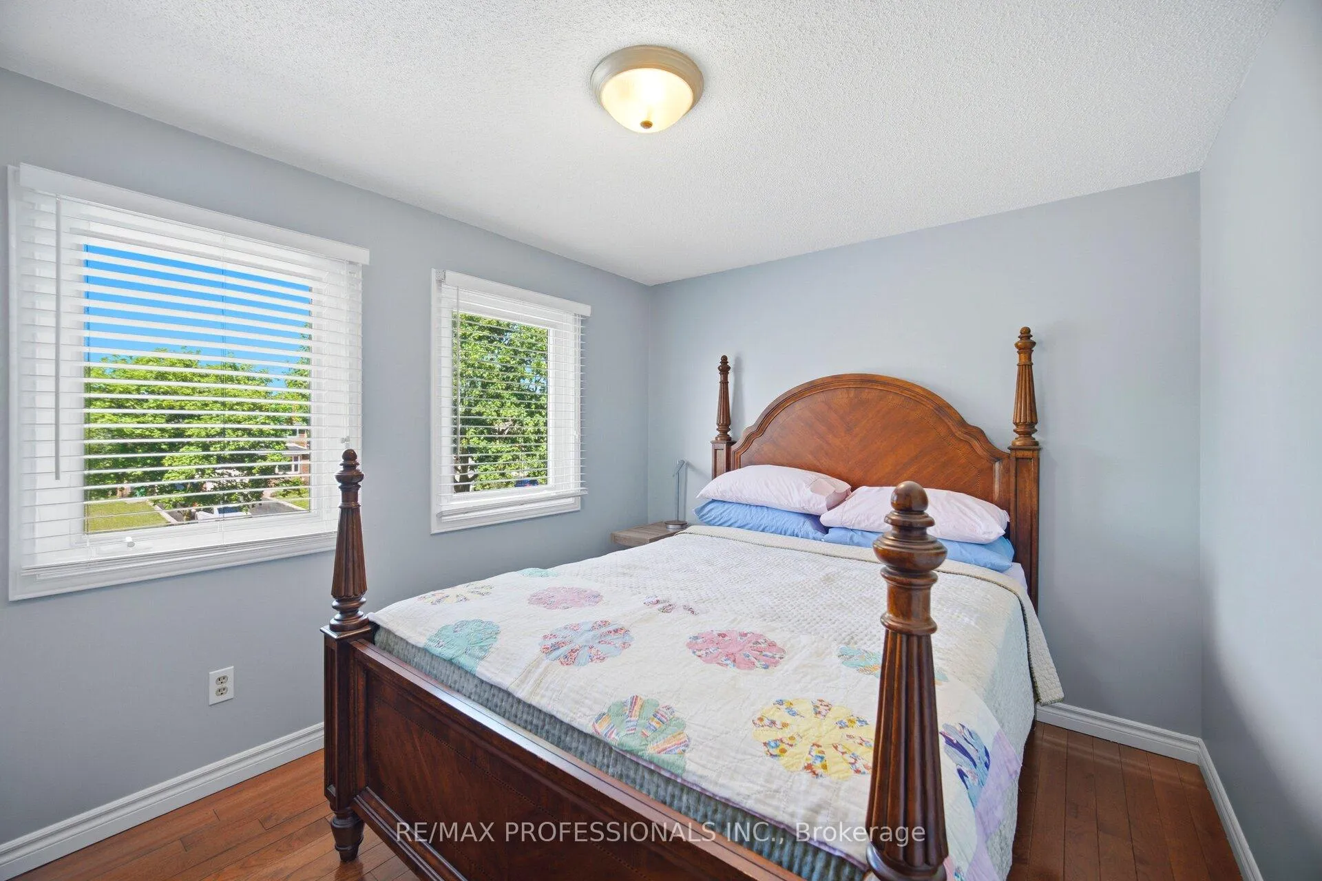 Photo 30 of 40 Braidwood Lake Road, Brampton, Heart Lake West — HOMEH