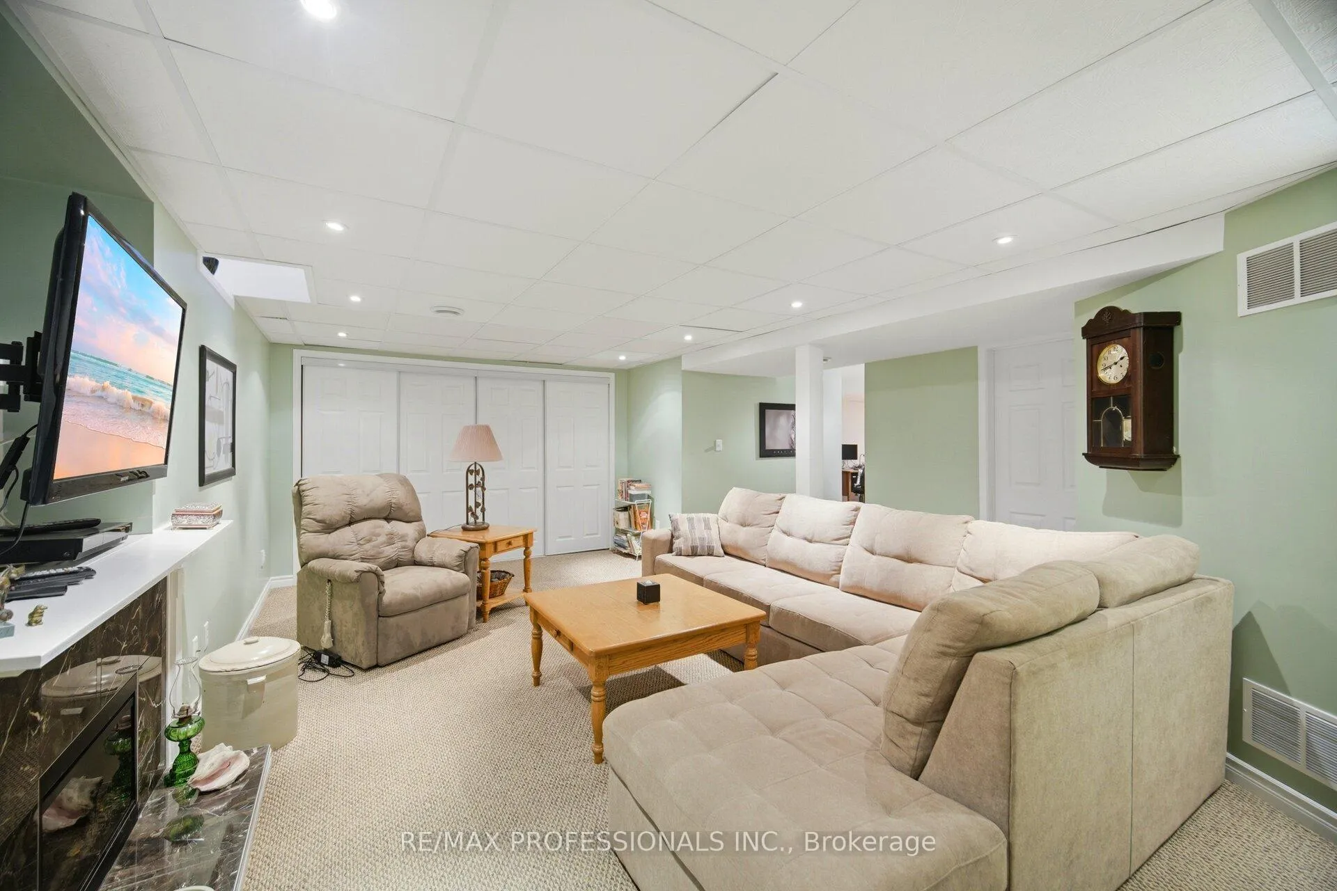 Photo 36 of 40 Braidwood Lake Road, Brampton, Heart Lake West — HOMEH