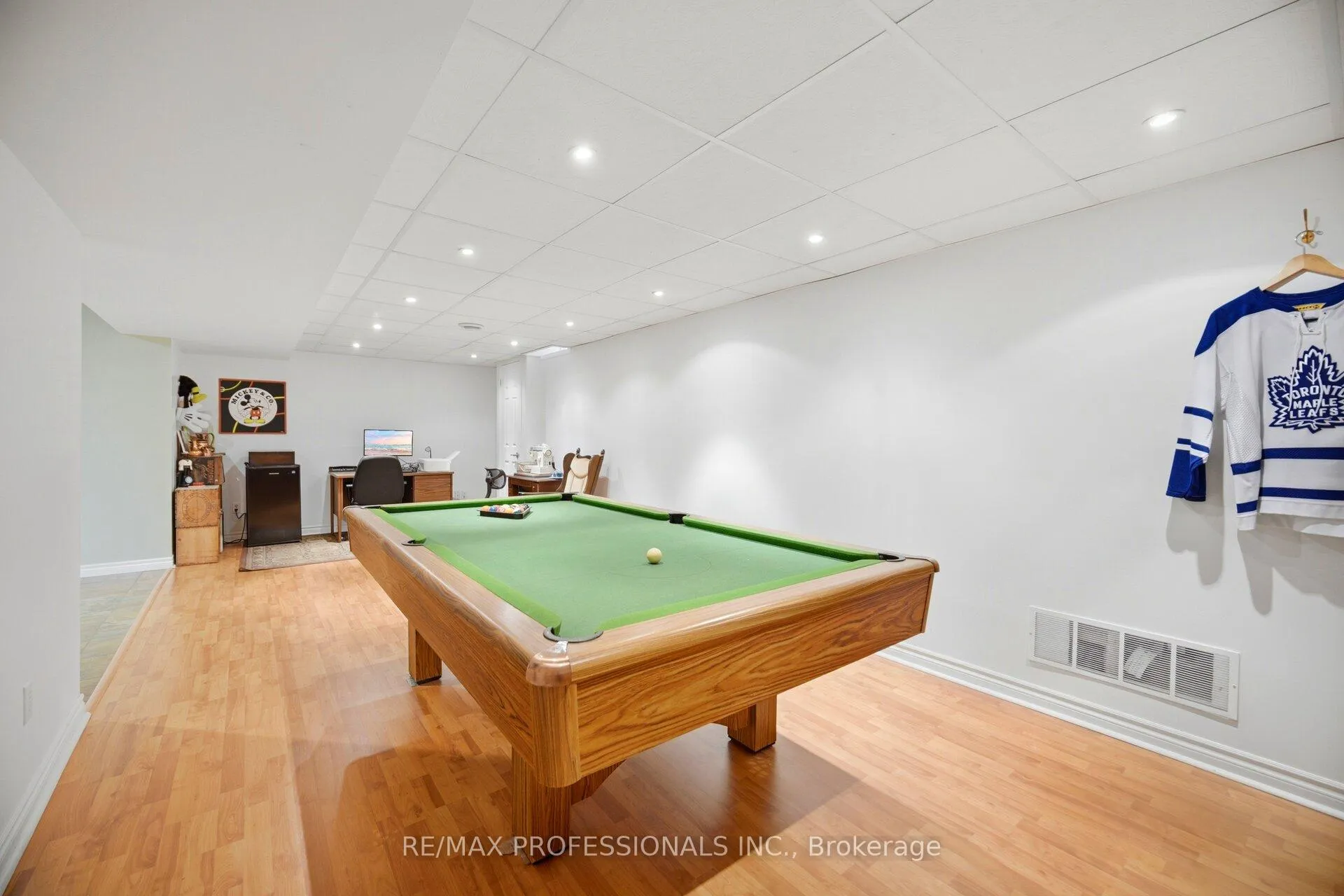 Photo 39 of 40 Braidwood Lake Road, Brampton, Heart Lake West — HOMEH