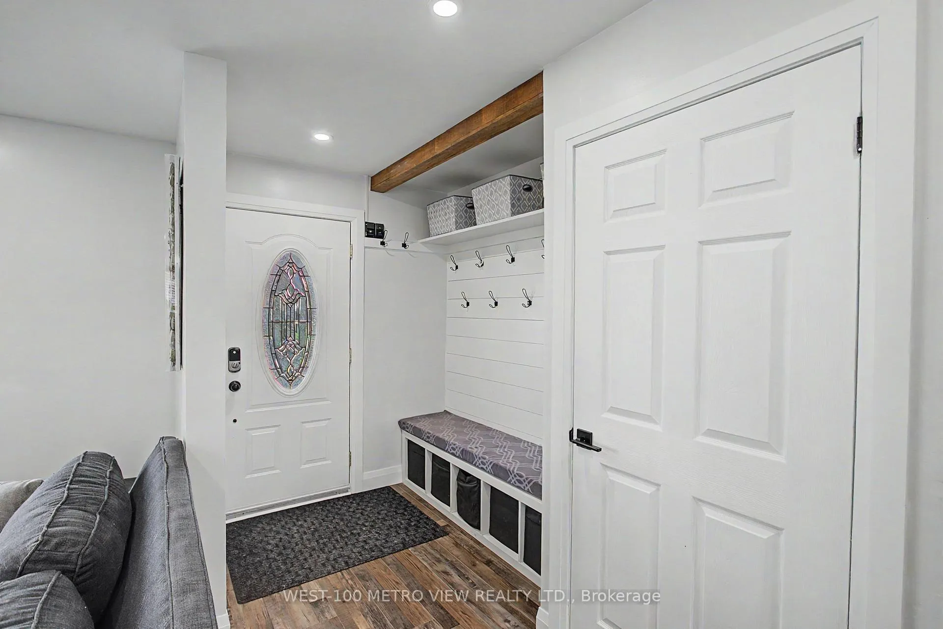 Photo 3 of 2144 Sandringham Drive, Burlington, Brant Hills — HOMEH