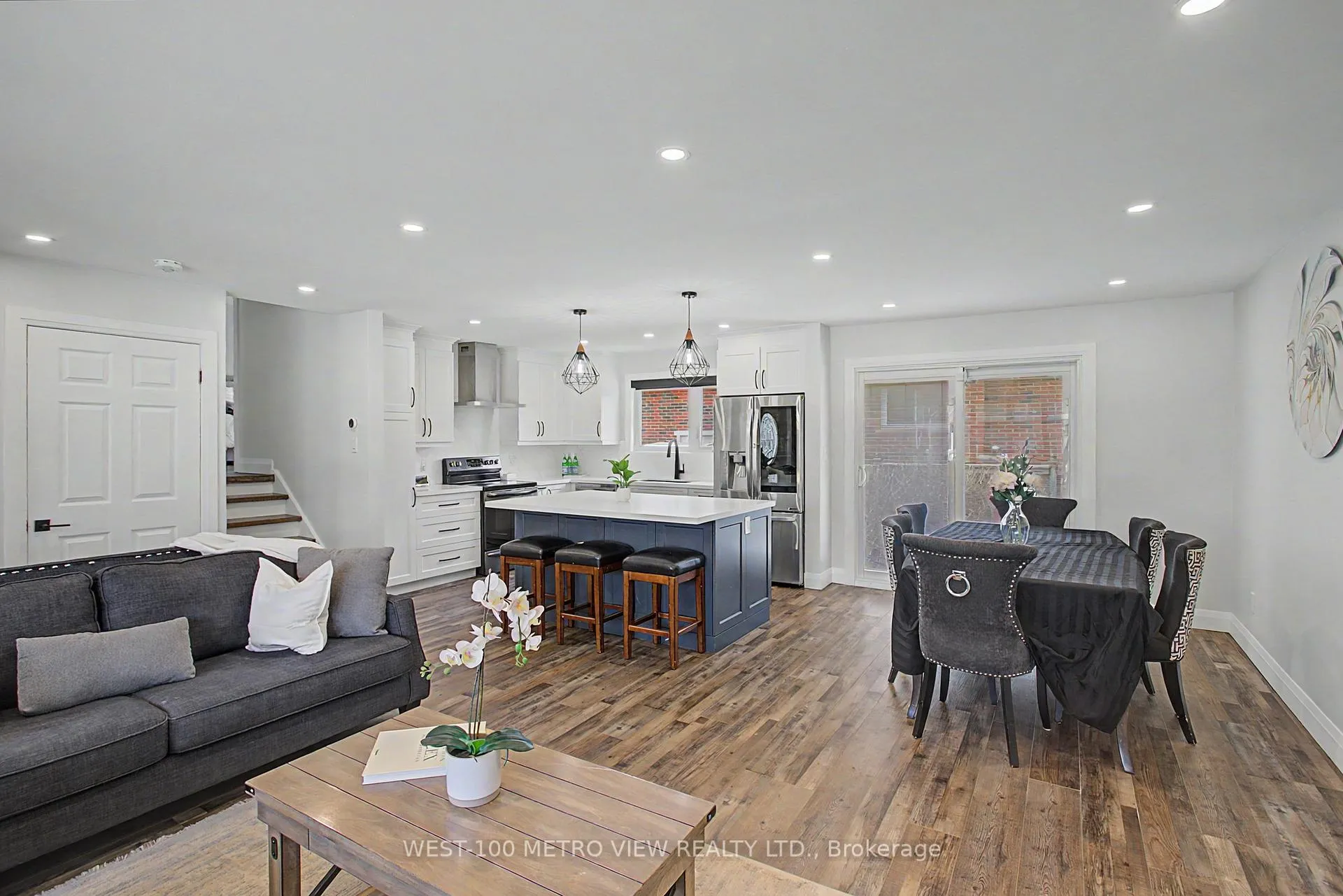 Photo 6 of 2144 Sandringham Drive, Burlington, Brant Hills — HOMEH