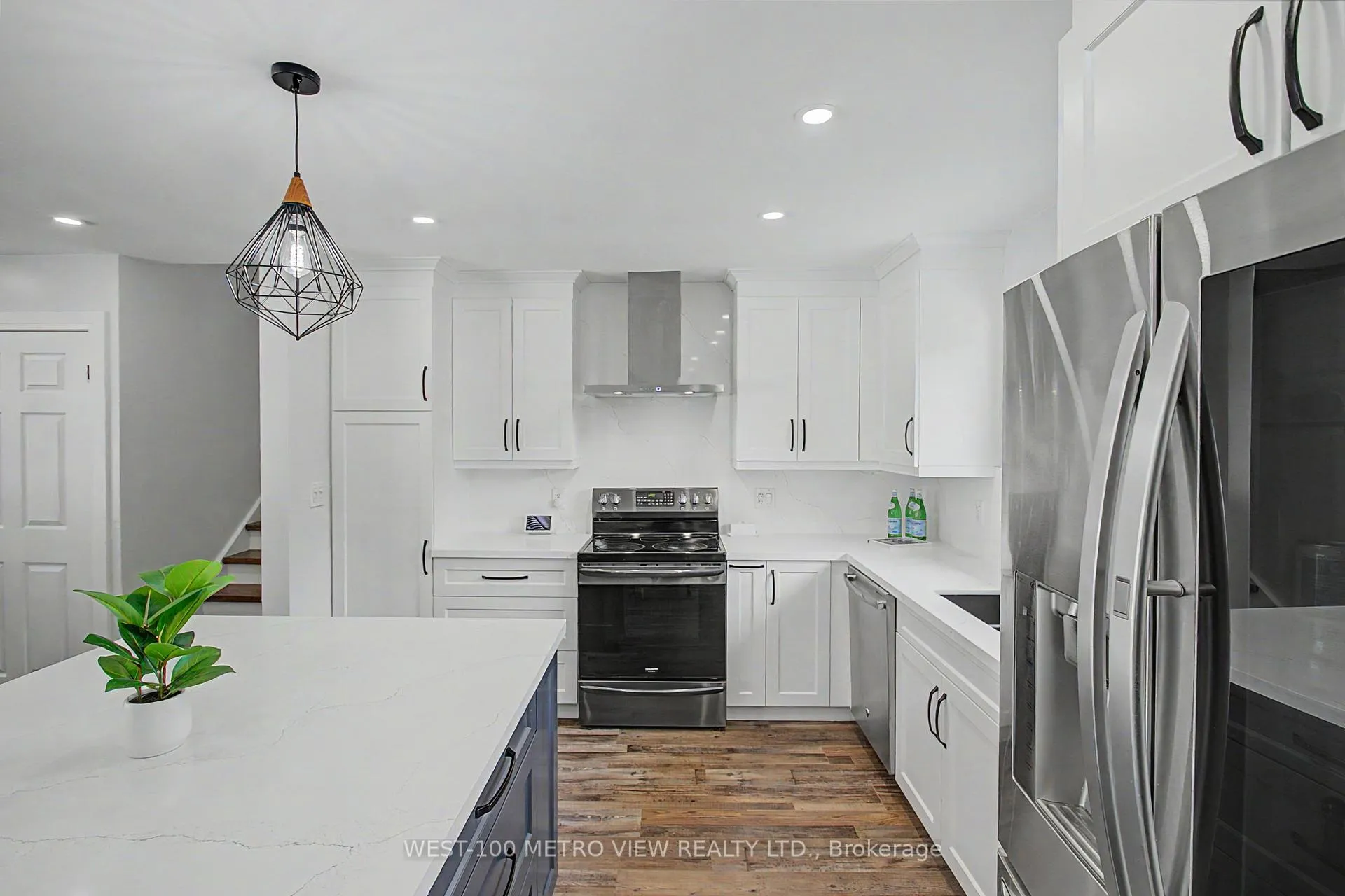 Photo 9 of 2144 Sandringham Drive, Burlington, Brant Hills — HOMEH