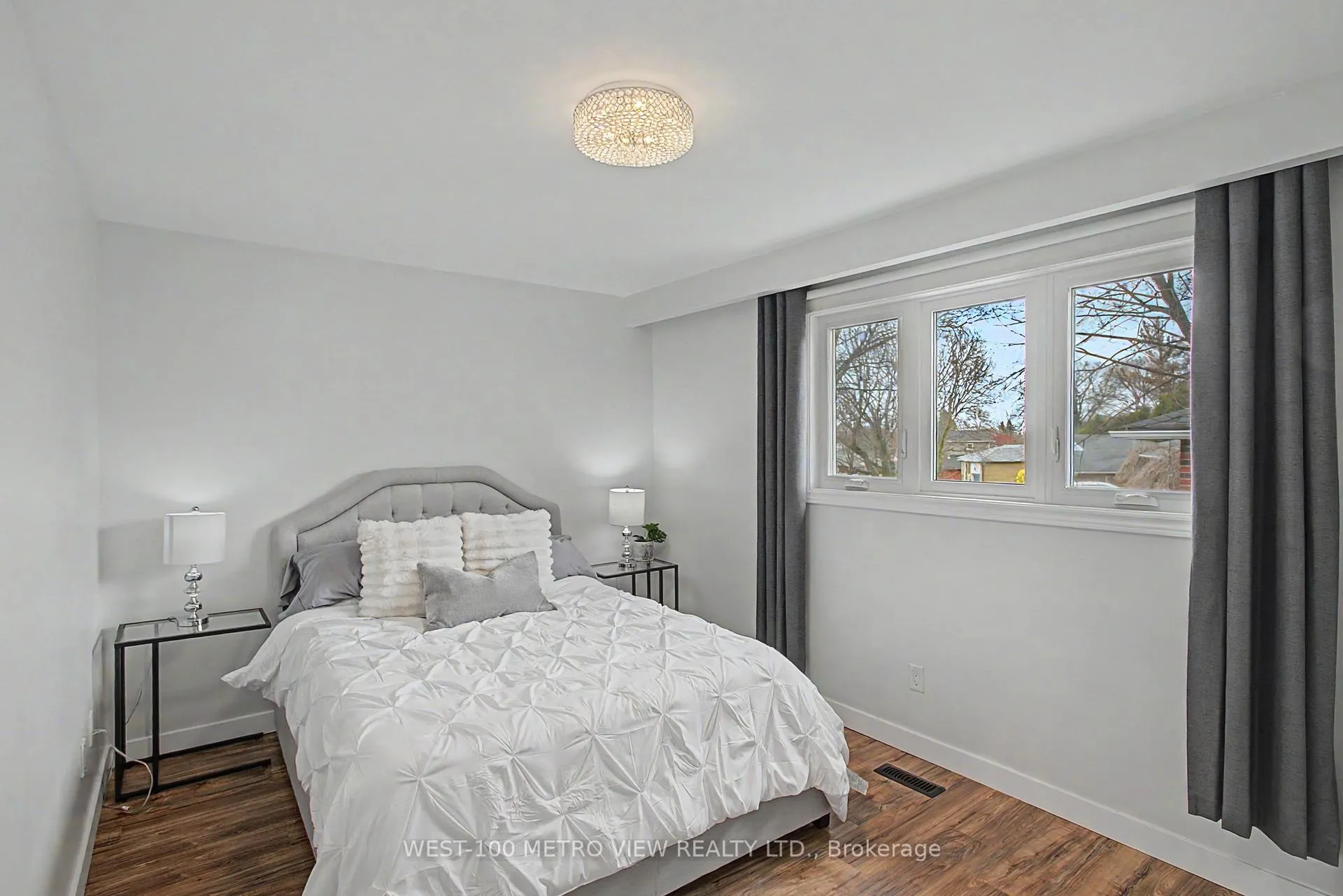 Photo 11 of 2144 Sandringham Drive, Burlington, Brant Hills — HOMEH