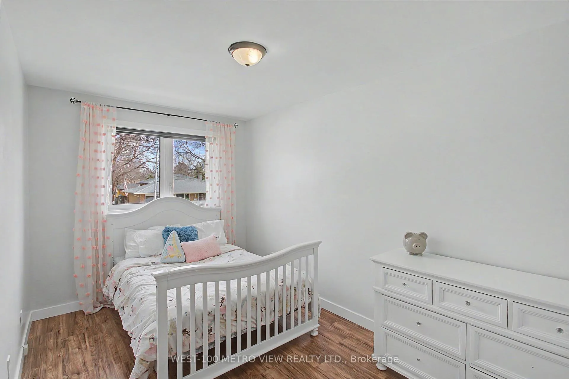 Photo 13 of 2144 Sandringham Drive, Burlington, Brant Hills — HOMEH