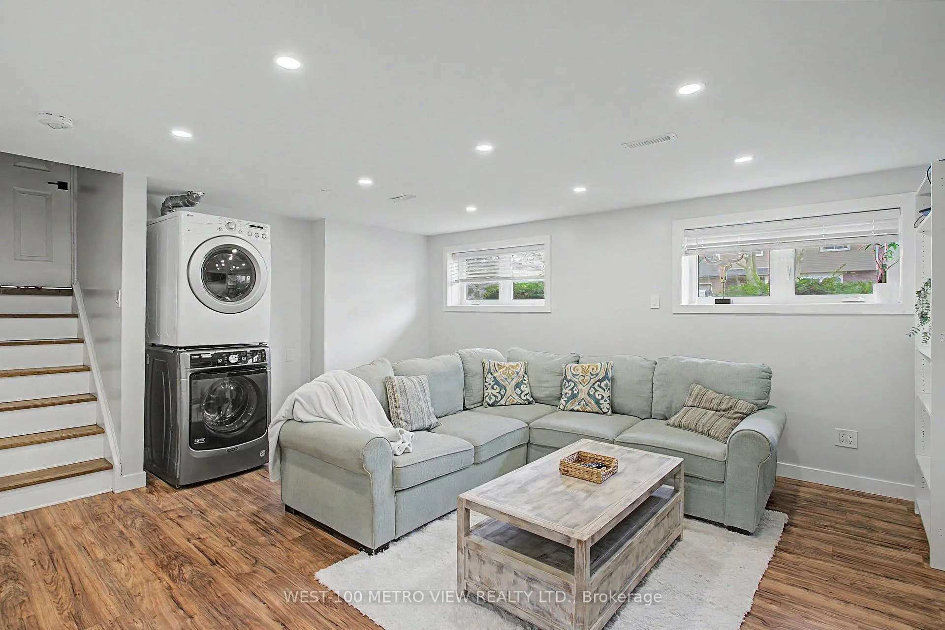 Photo 17 of 2144 Sandringham Drive, Burlington, Brant Hills — HOMEH